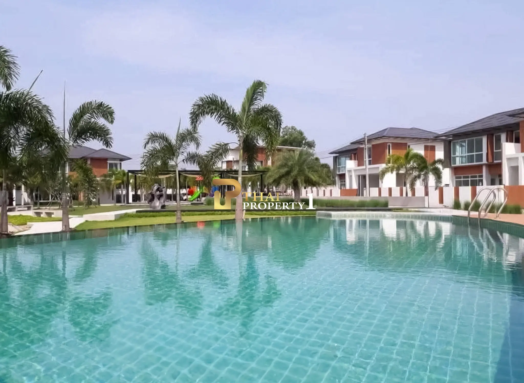 Kampanjetilbud – 2-etasjes hus i Tropical Village 2, Huai Yai