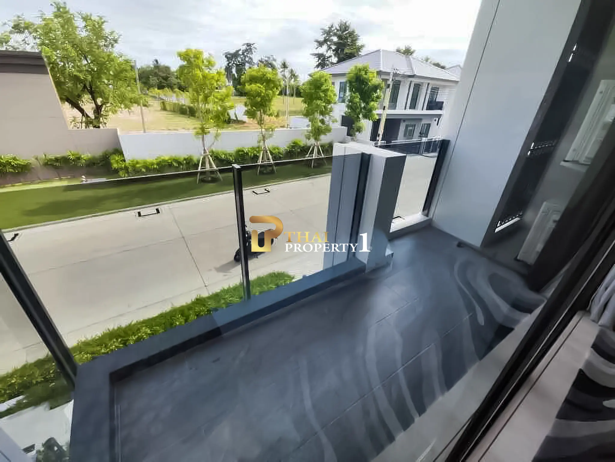  FOR SALE Pool Villa in Patta Element Pattaya Ready to Move In Prime East Pattaya Location