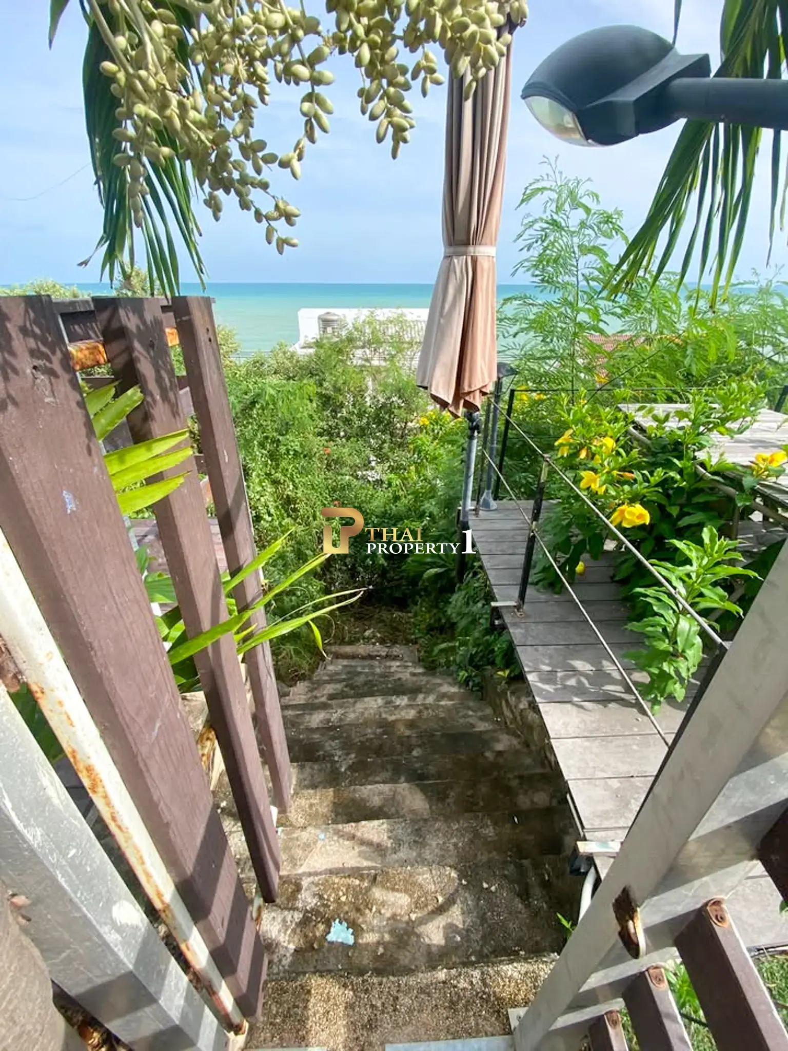Rekkehus med havutsikt til salgs – Phala Beach, Ban Chang