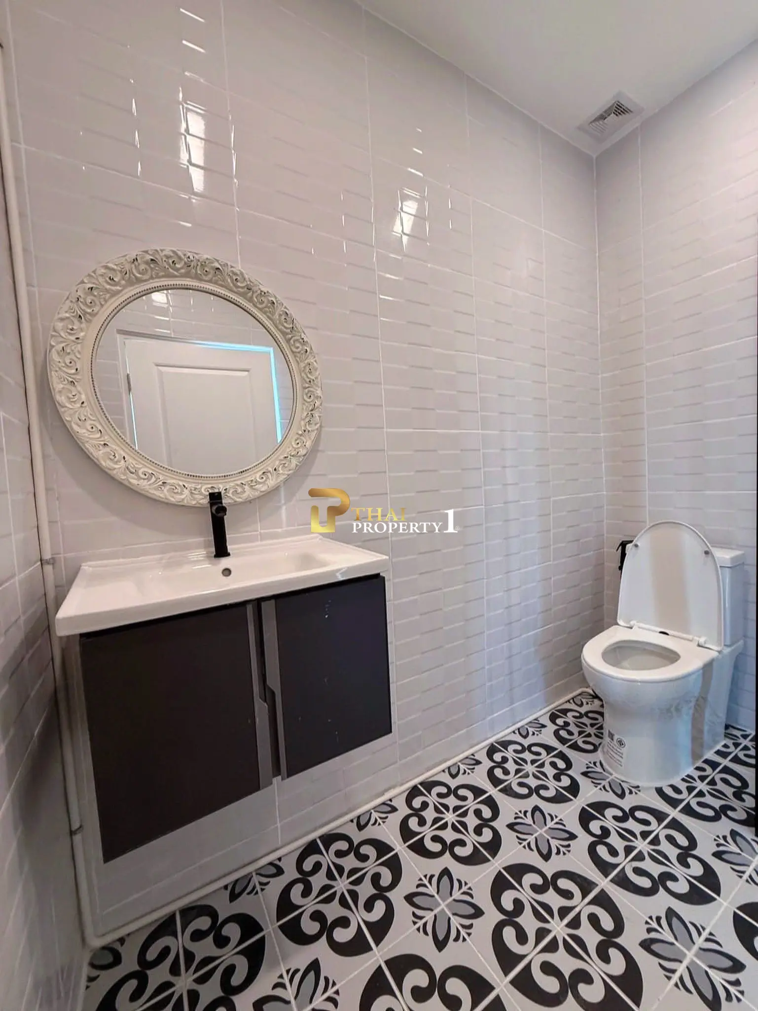 New Pool Villa for Sale – 3 Bedrooms 4 Bathrooms Fully Furnished Nong Prue Pattaya