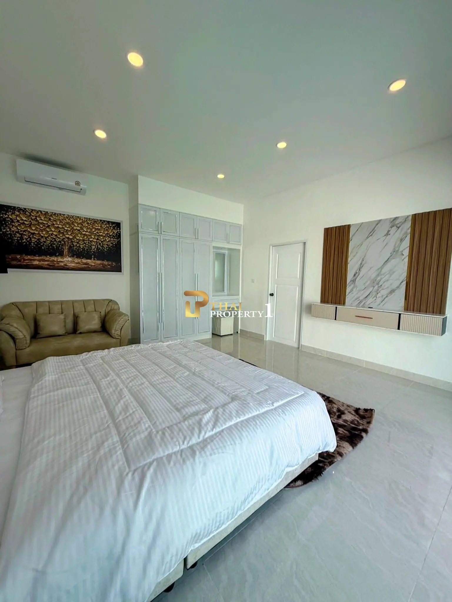 New Pool Villa for Sale – 3 Bedrooms 4 Bathrooms Fully Furnished Nong Prue Pattaya