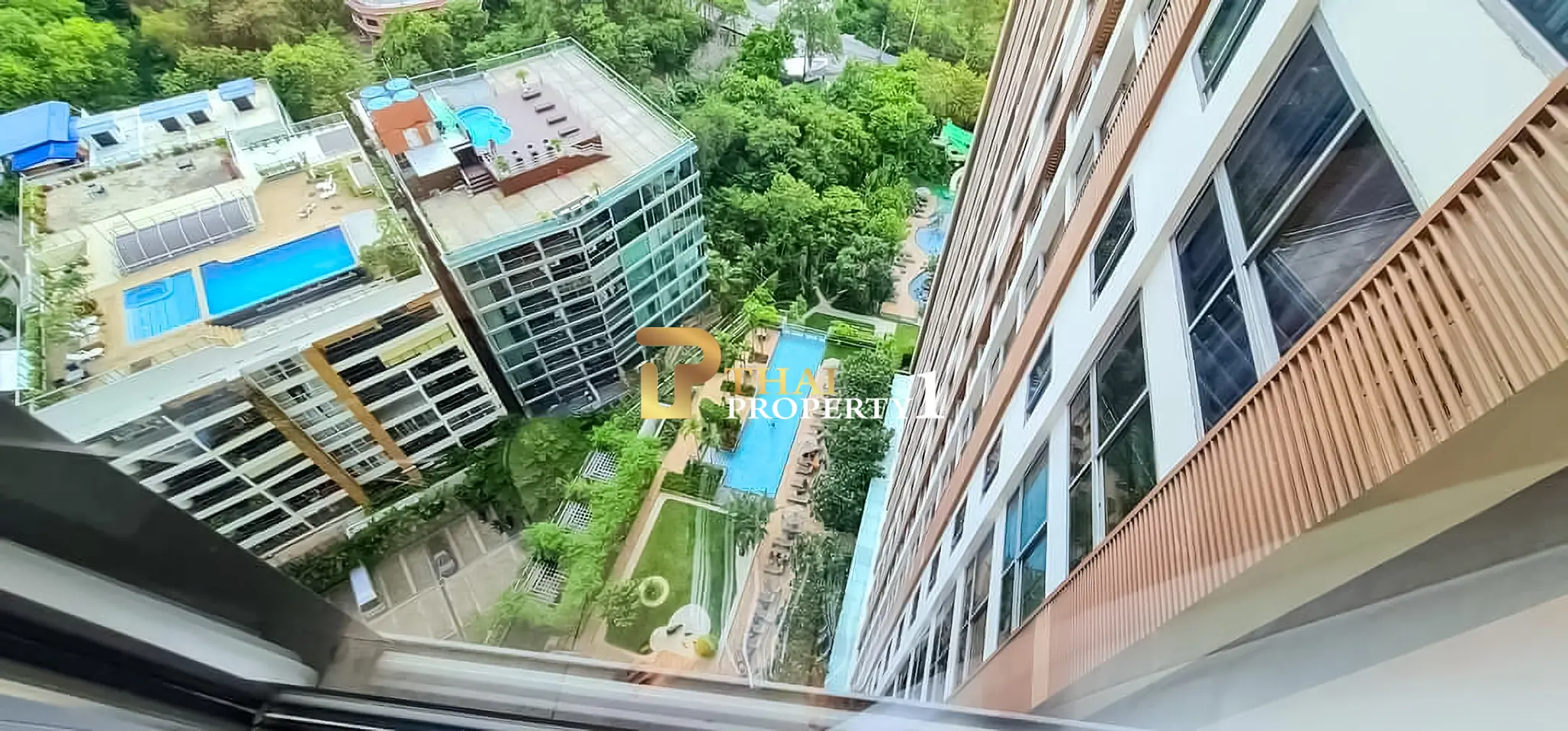 Partial Seaview Studio Condo for Sale Unixx South Pattaya - Foreign Name