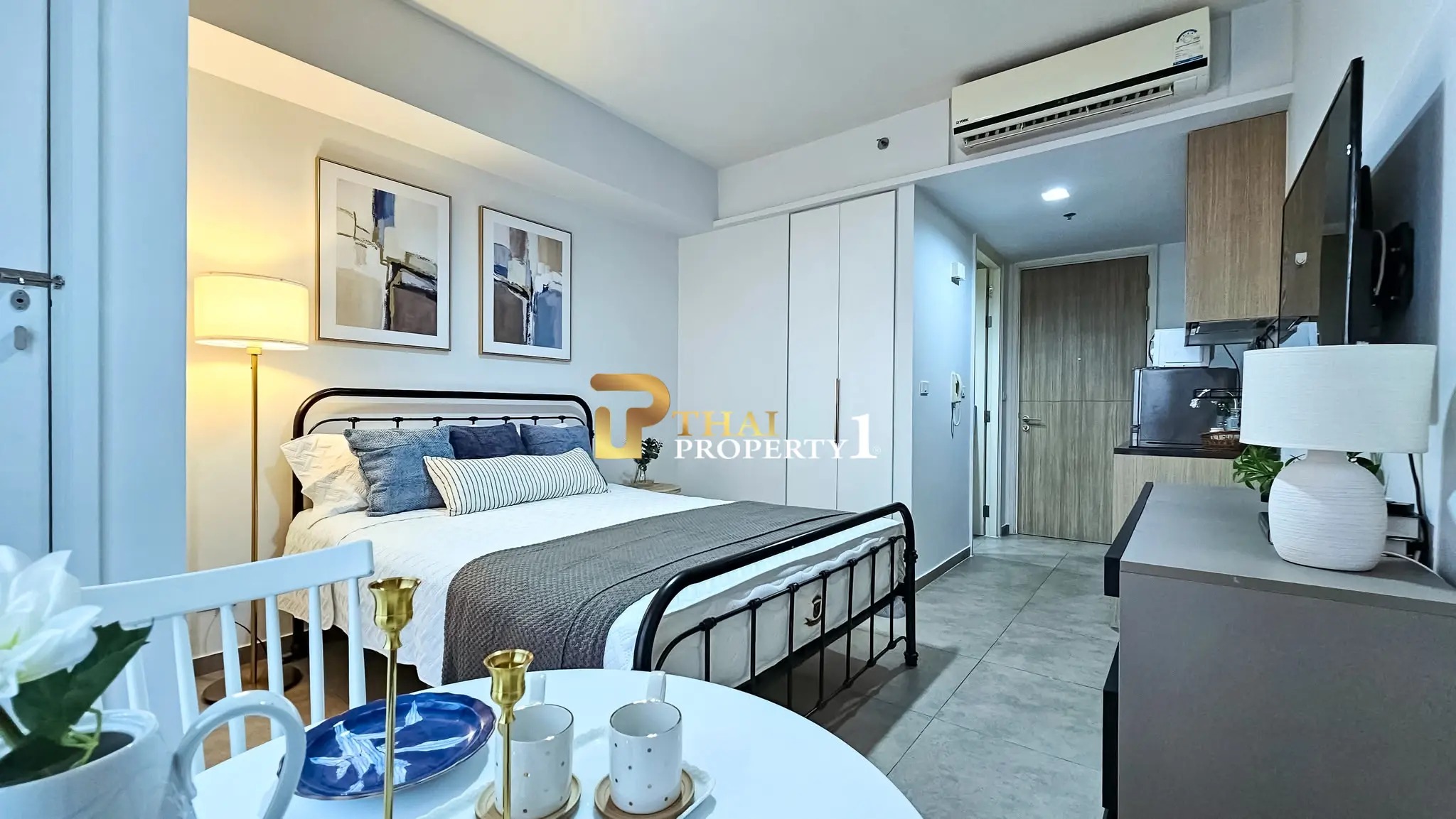 Partial Seaview Studio Condo for Sale Unixx South Pattaya - Foreign Name