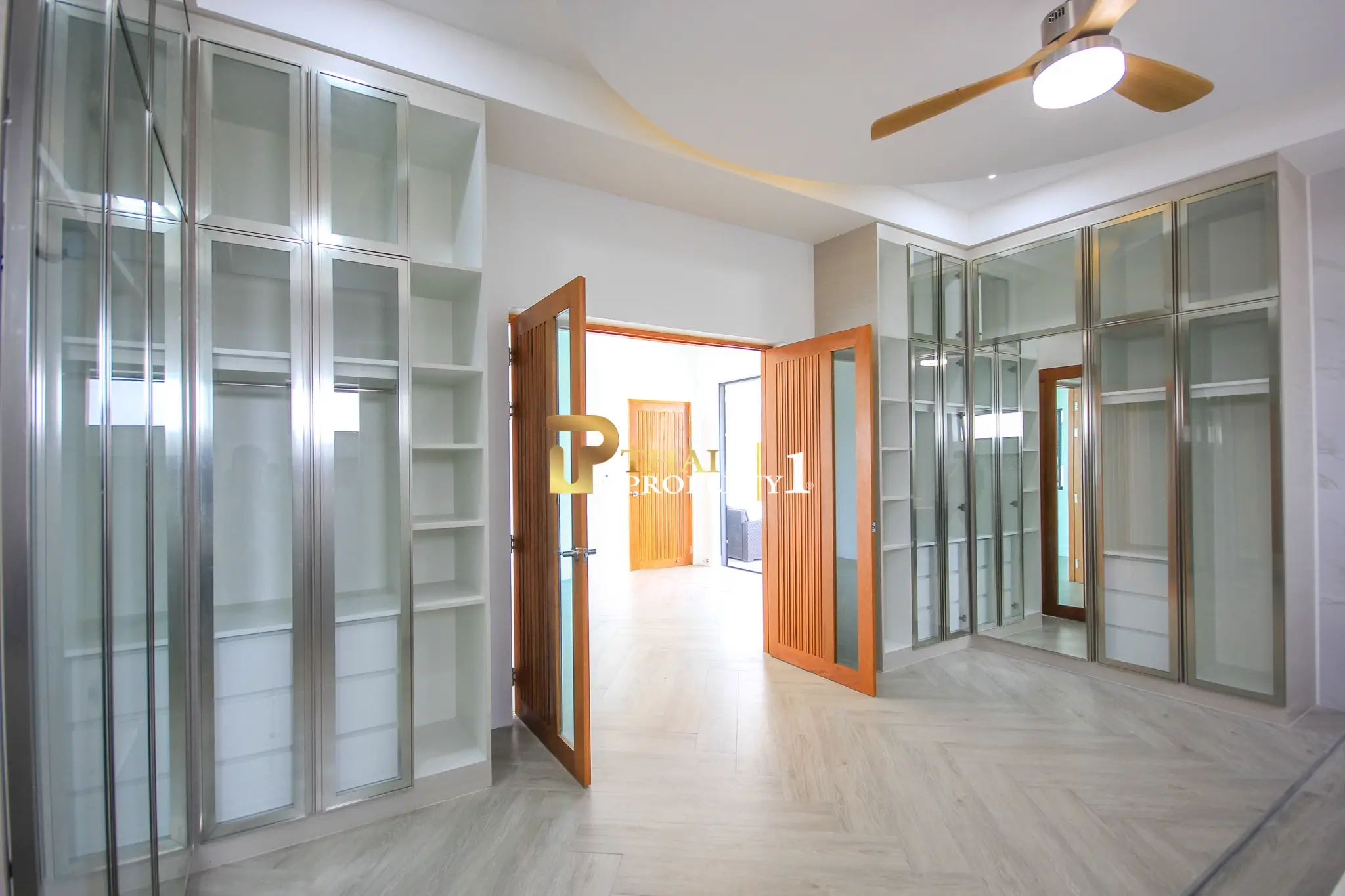 Luxury 4-Bedroom Mountain View Pool Villa for Sale – Soi 112, Hua Hin