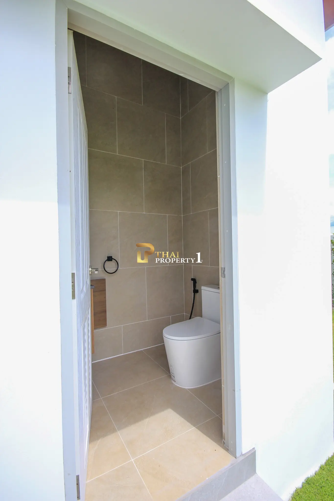 Luxury 4-Bedroom Mountain View Pool Villa for Sale – Soi 112, Hua Hin