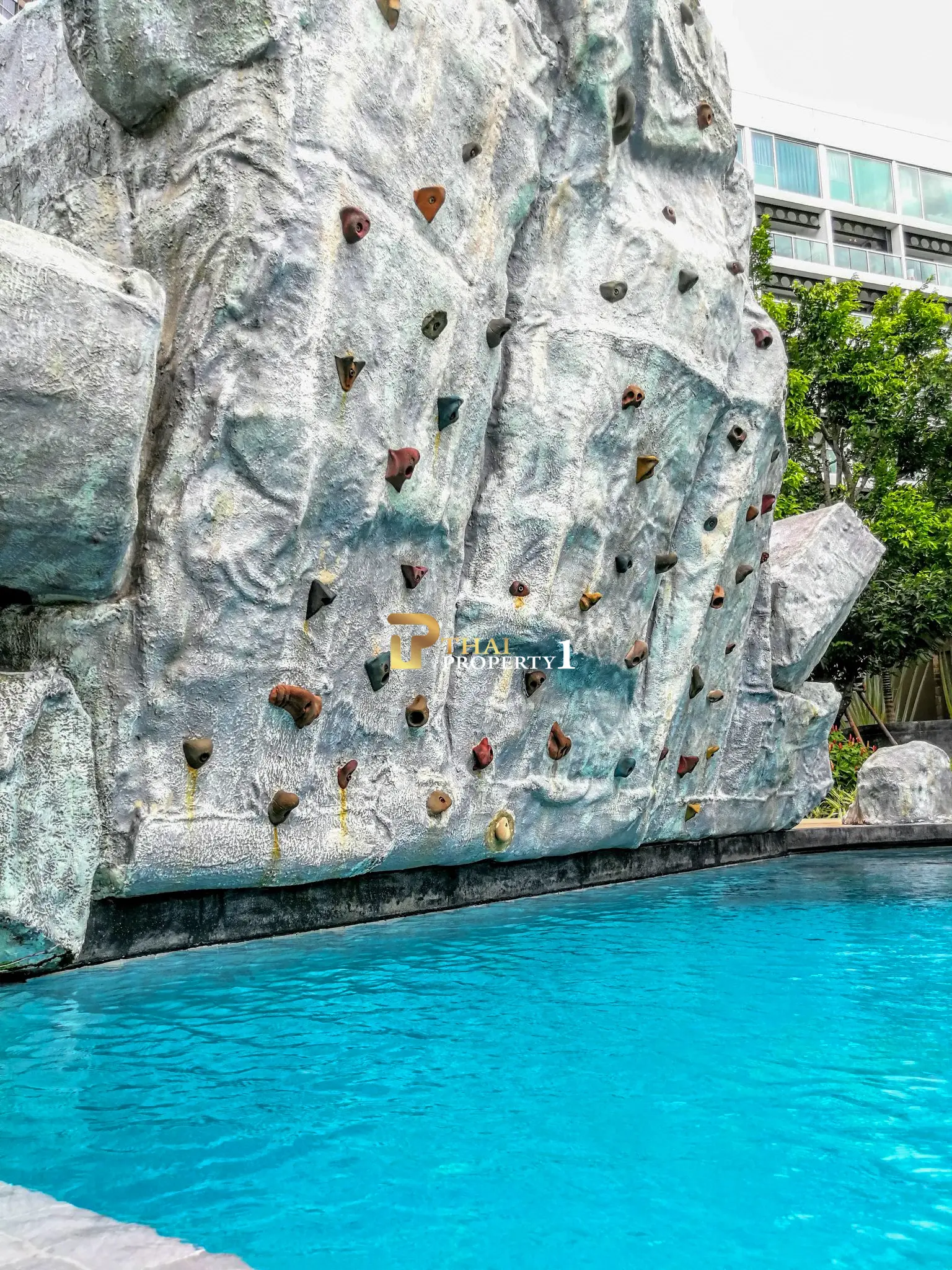 Condo for Sale – Unixx South Pattaya High-Floor Studio Sea & Mountain Views Fully Furnished
