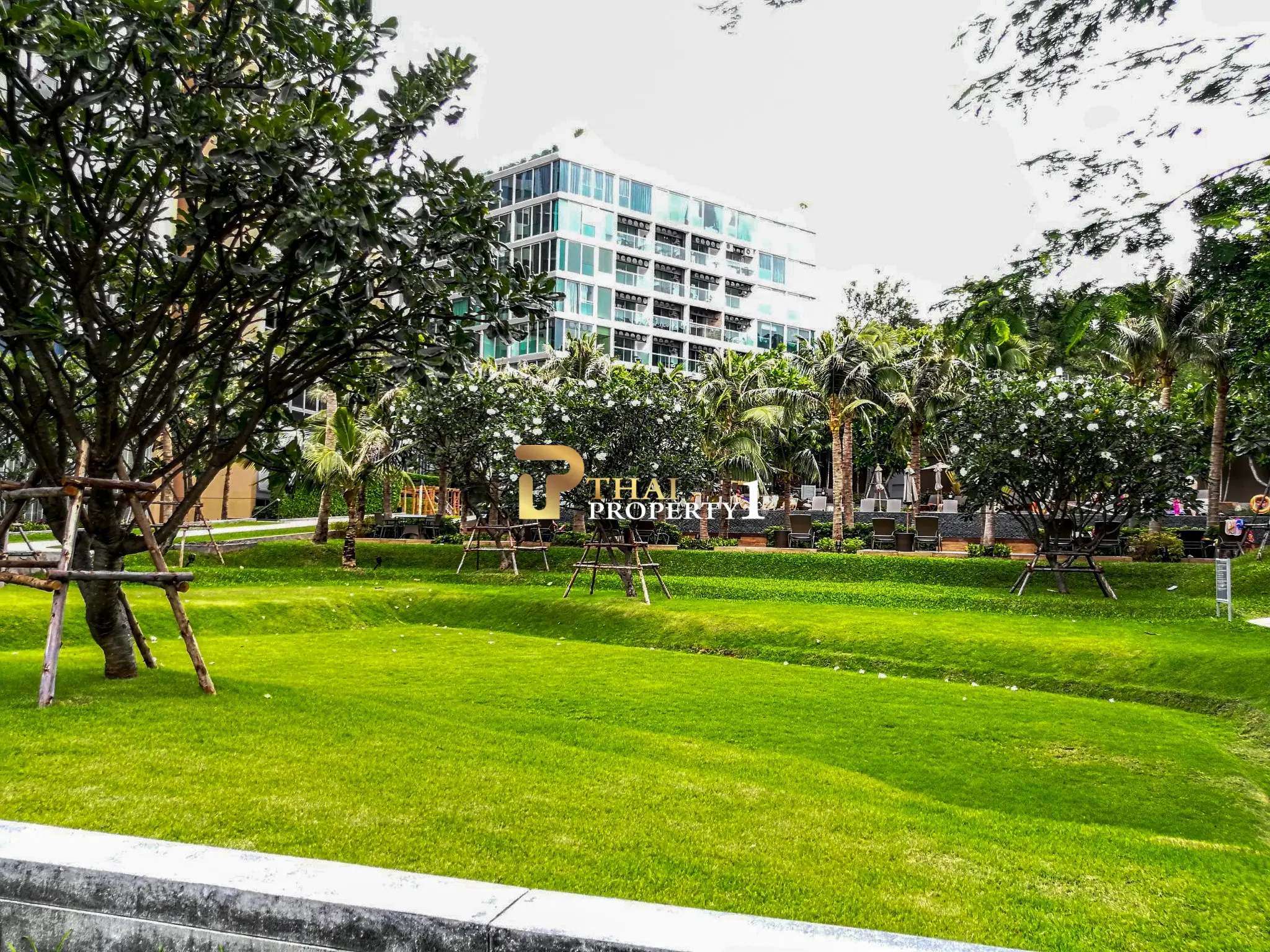 Condo for Sale – Unixx South Pattaya High-Floor Studio Sea & Mountain Views Fully Furnished