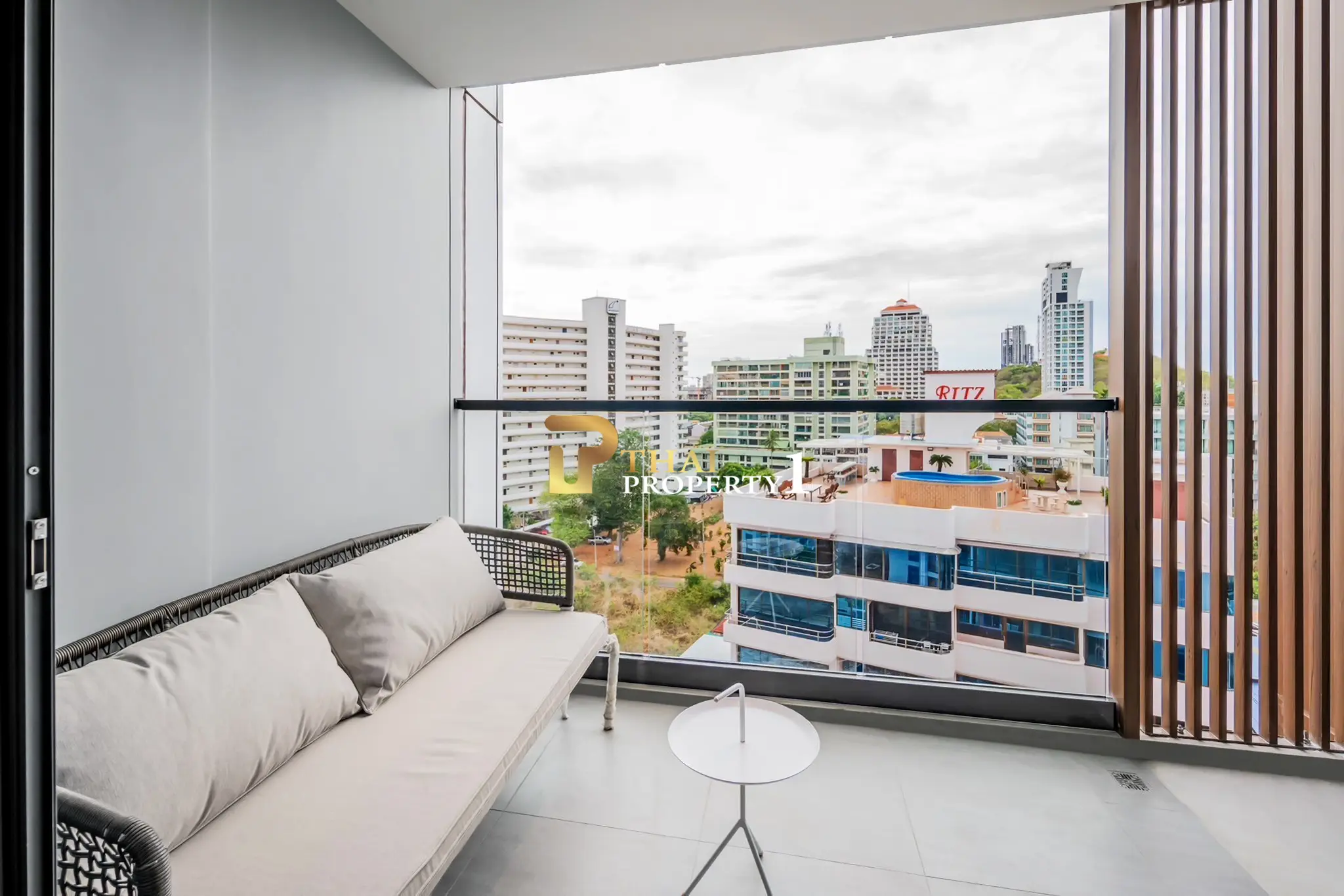 Condo for Sale – Beverly Mountain Bay Pattaya – Studio Extra Koh Larn View Only THB 5.23 Million