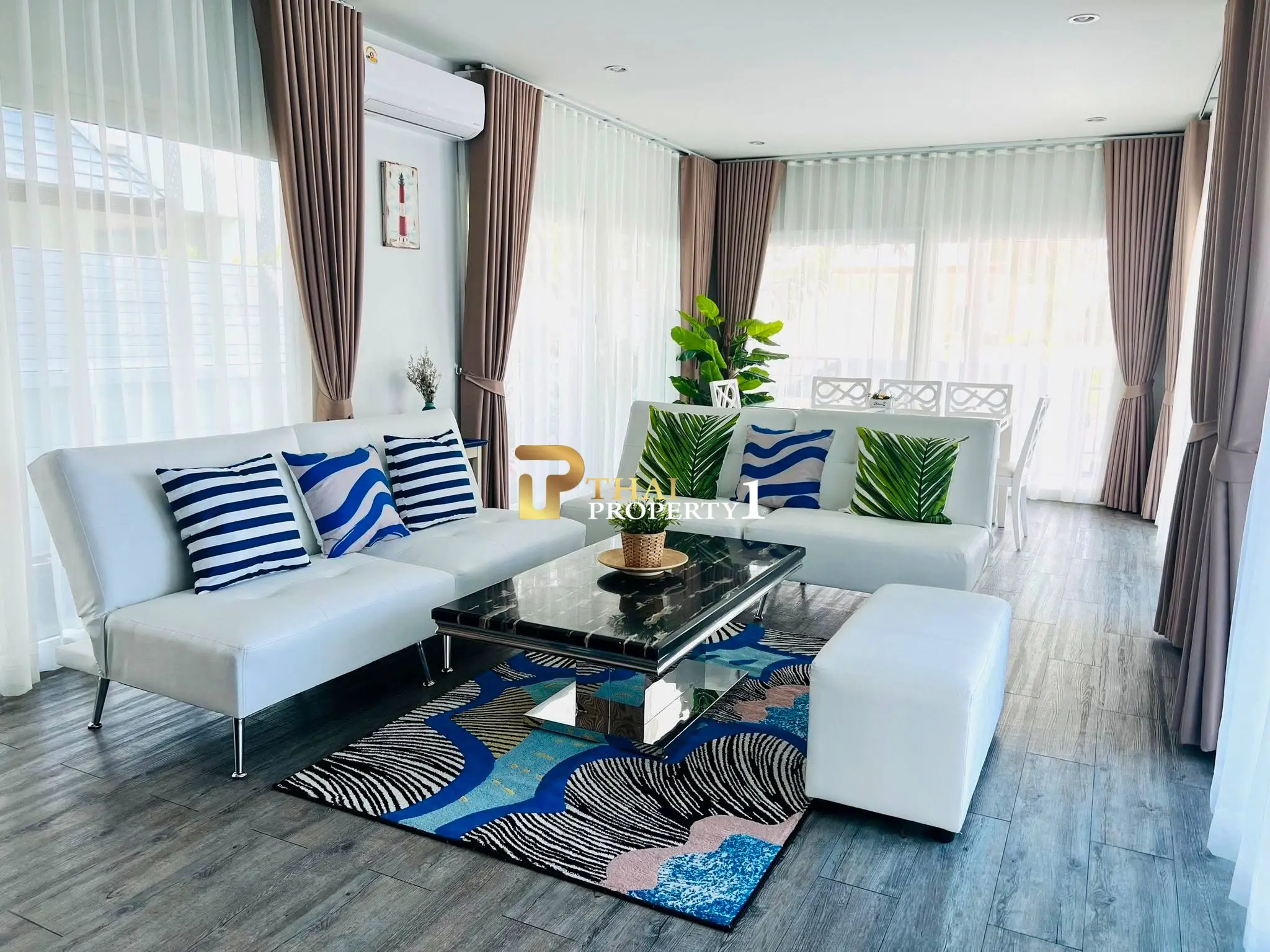 Luxury Seabreeze Pool Villa 32 for Sale in Pattaya Near the Sea Ready to Move In