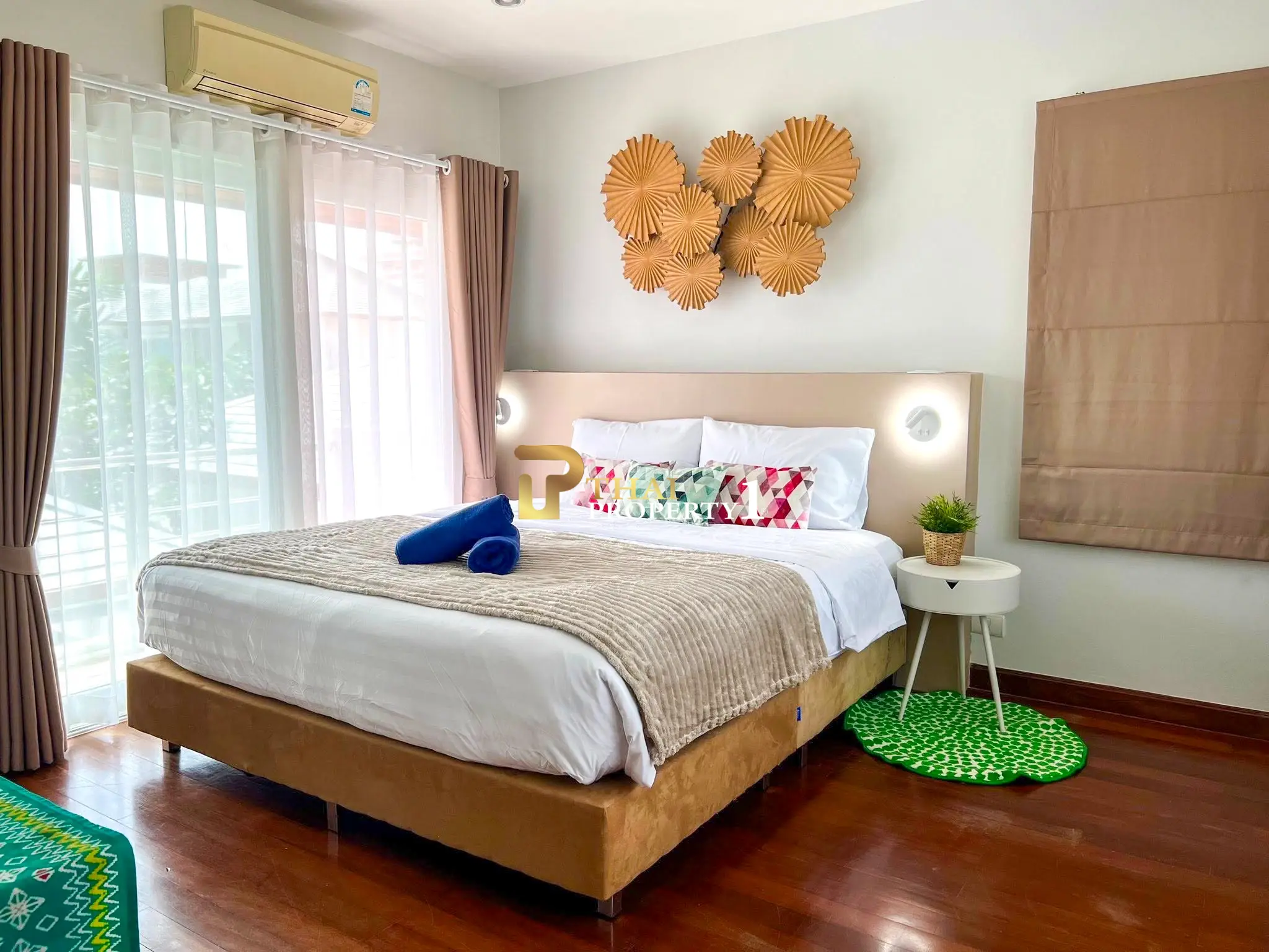 Luxury Seabreeze Pool Villa 32 for Sale in Pattaya Near the Sea Ready to Move In
