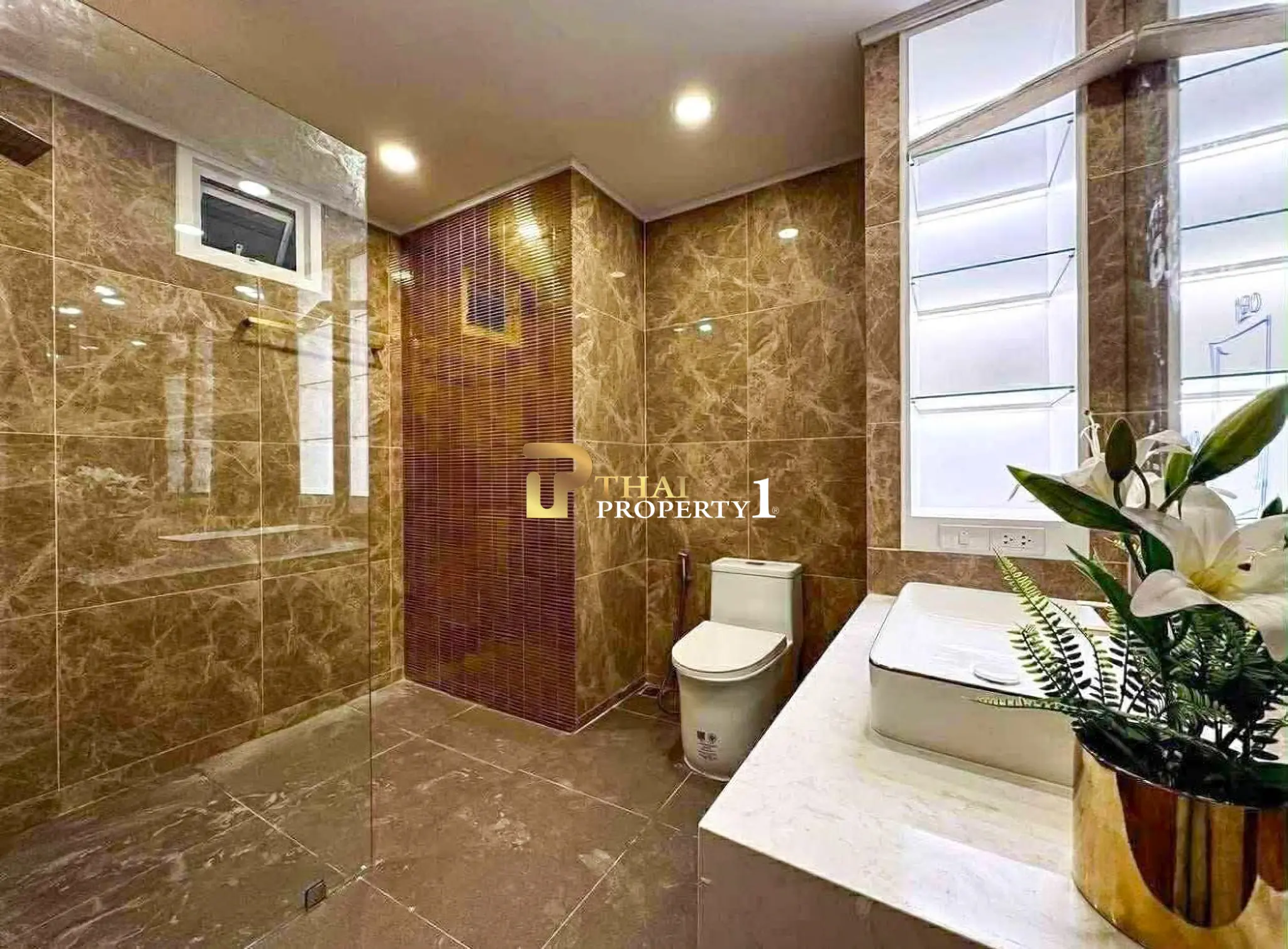 Exclusive Pool Villa for Sale – 5-Bedroom Luxury Home North Pattaya