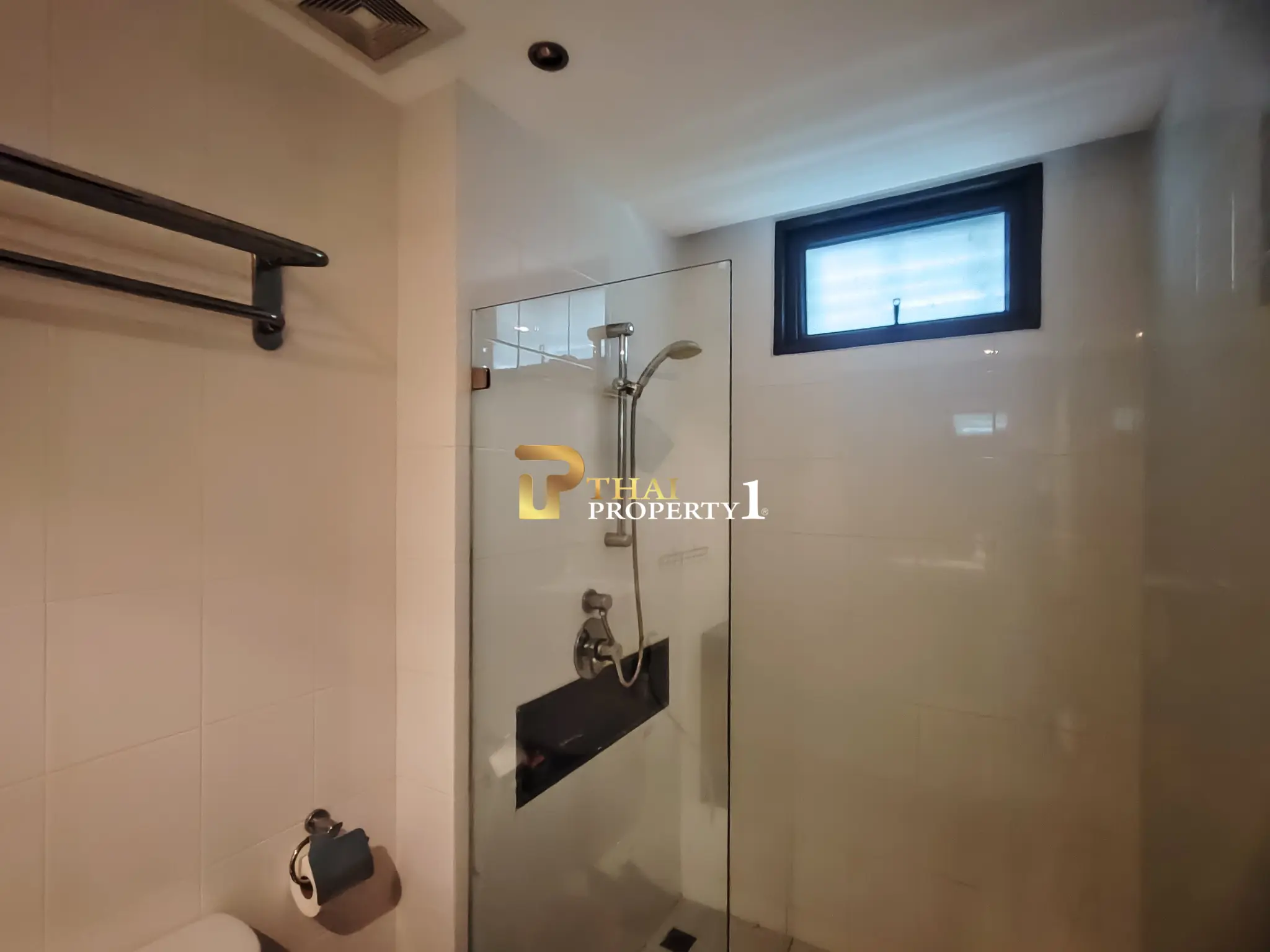 คอนโด 2 ห้องนอน ใกล้หาดนาจอมเทียน วิวทะเล ซันไรซ์ บีช รีสอร์ท แอนด์ เรสซิเดนซ์