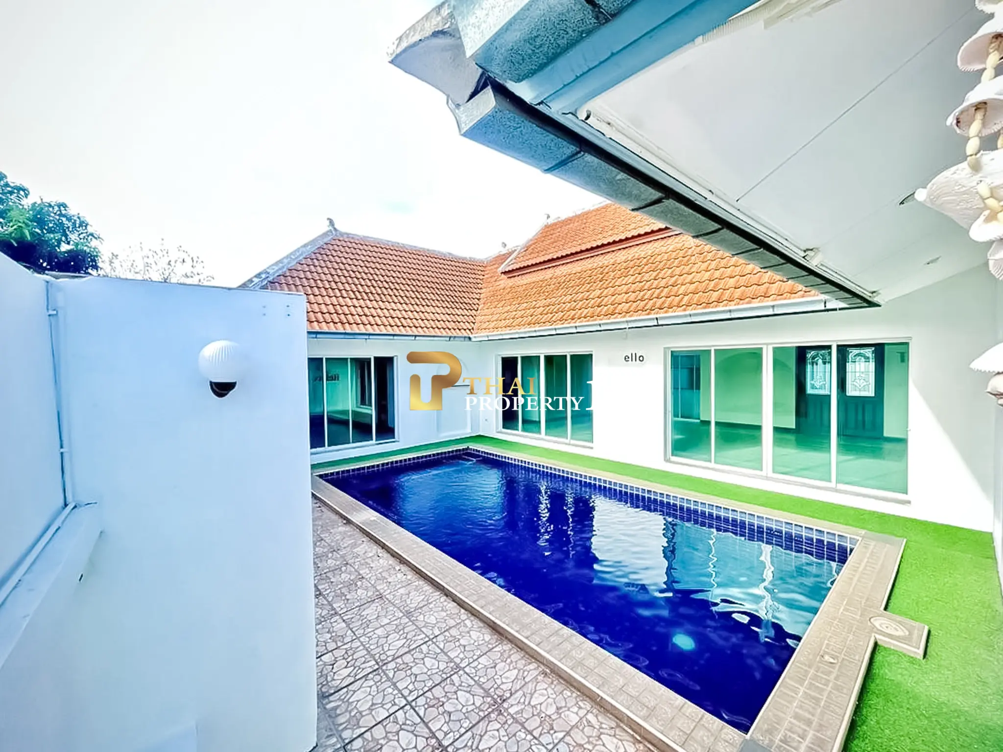 Investeringsbassengvilla med 3 soverom til salgs – Øst-Pattaya nær Chak Nok Lake