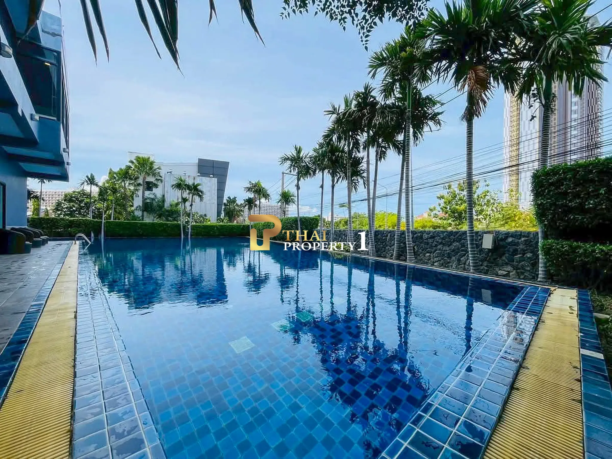 Dusit Grand Condo View – For Sale City & Sea View Condo in Pattaya