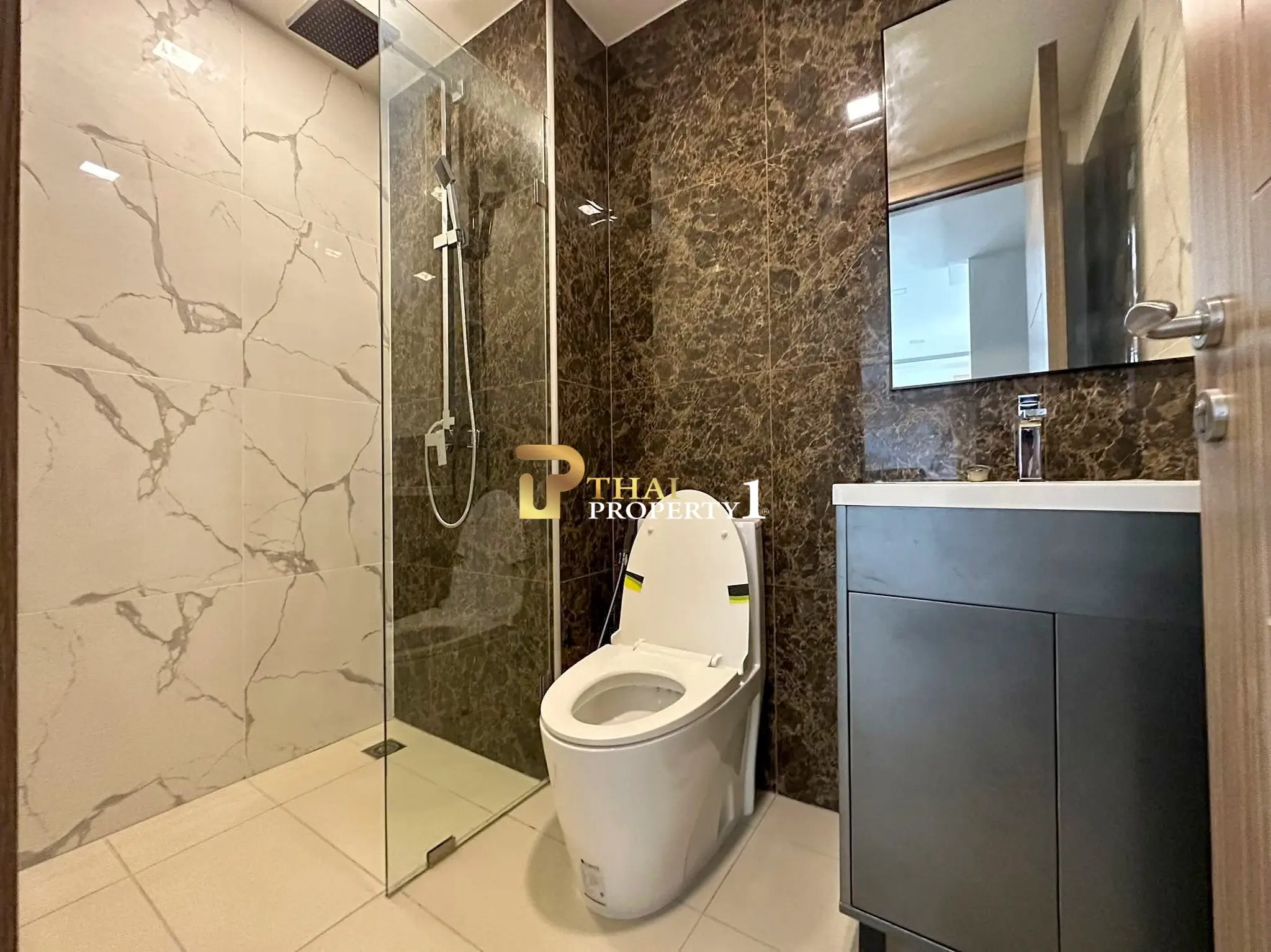 2-Bedroom Condo for Sale Arcadia Beach Continental Pattaya – Near Walking Street