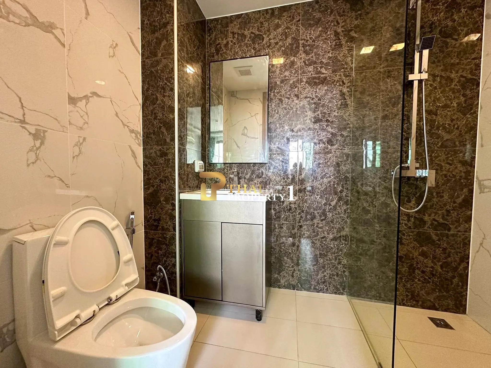 2-Bedroom Condo for Sale Arcadia Beach Continental Pattaya – Near Walking Street