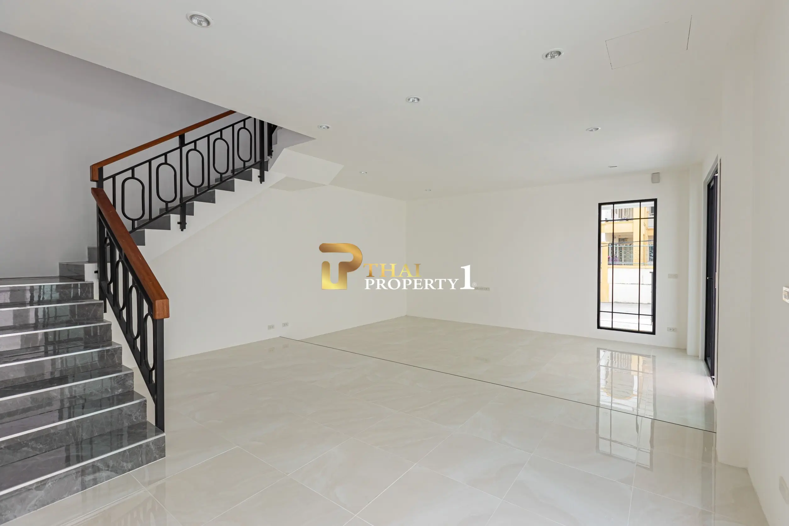บ้านแฝดสไตล์โมเดิร์น ลักซัวรี่ ทำเลเขาน้อย พัทยากลาง