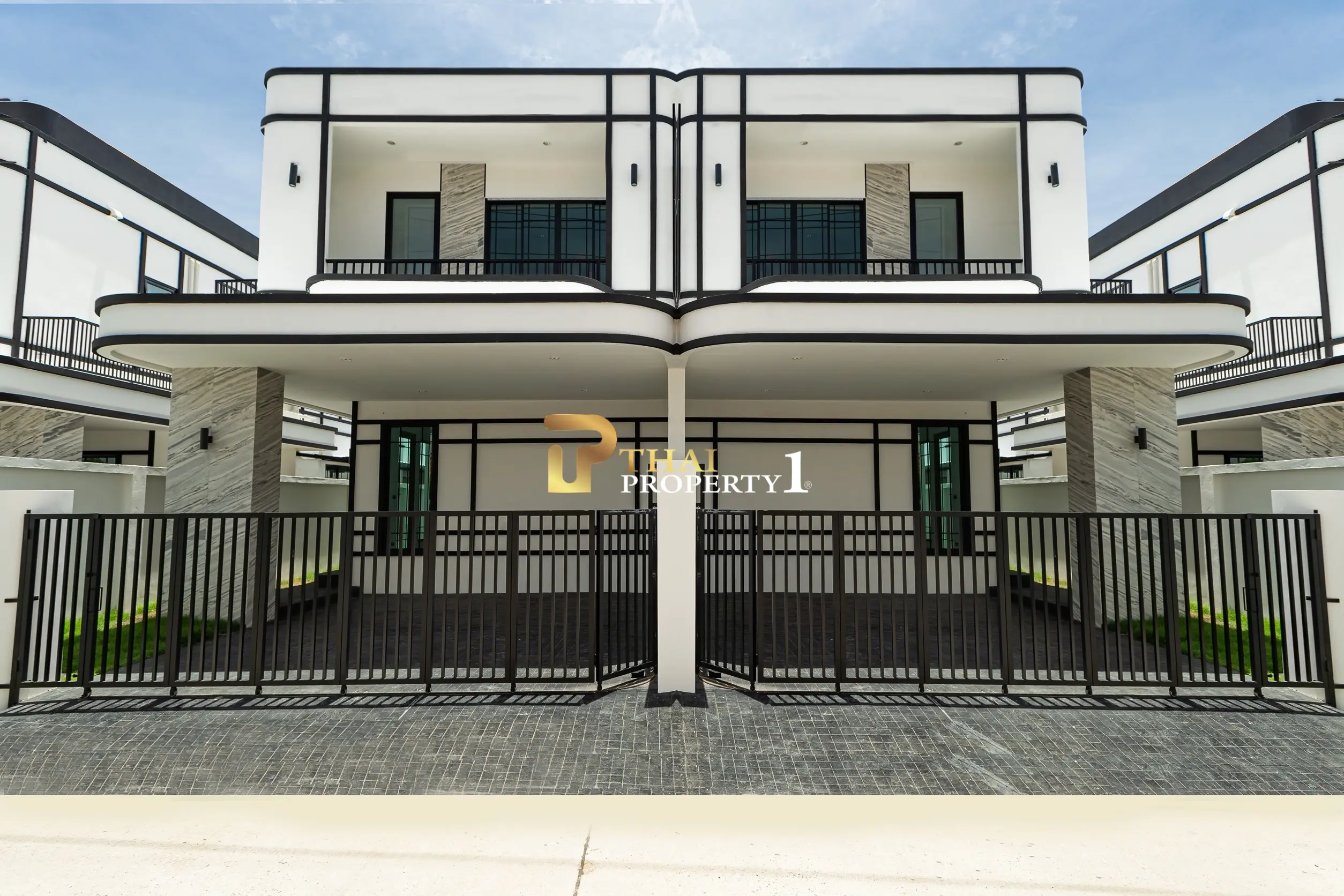 บ้านแฝดสไตล์โมเดิร์น ลักซัวรี่ ทำเลเขาน้อย พัทยากลาง