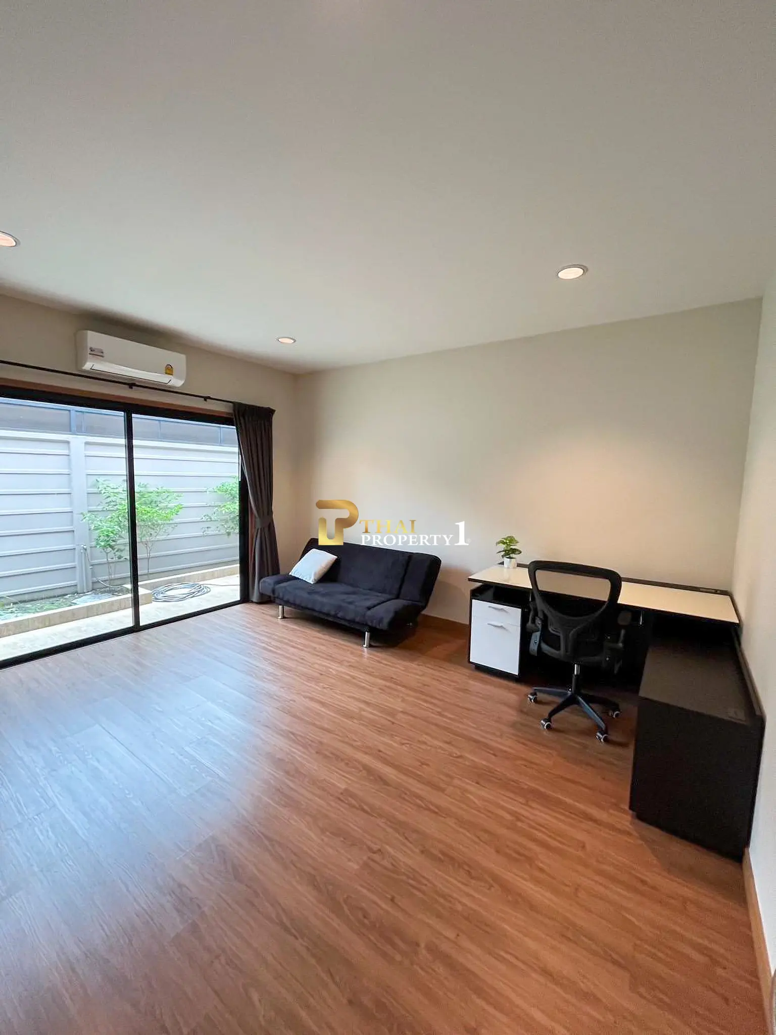 ขายบ้านพูลวิลล่ารีโนเวทใหม่ทั้งหลัง – Baan Pattaya 5