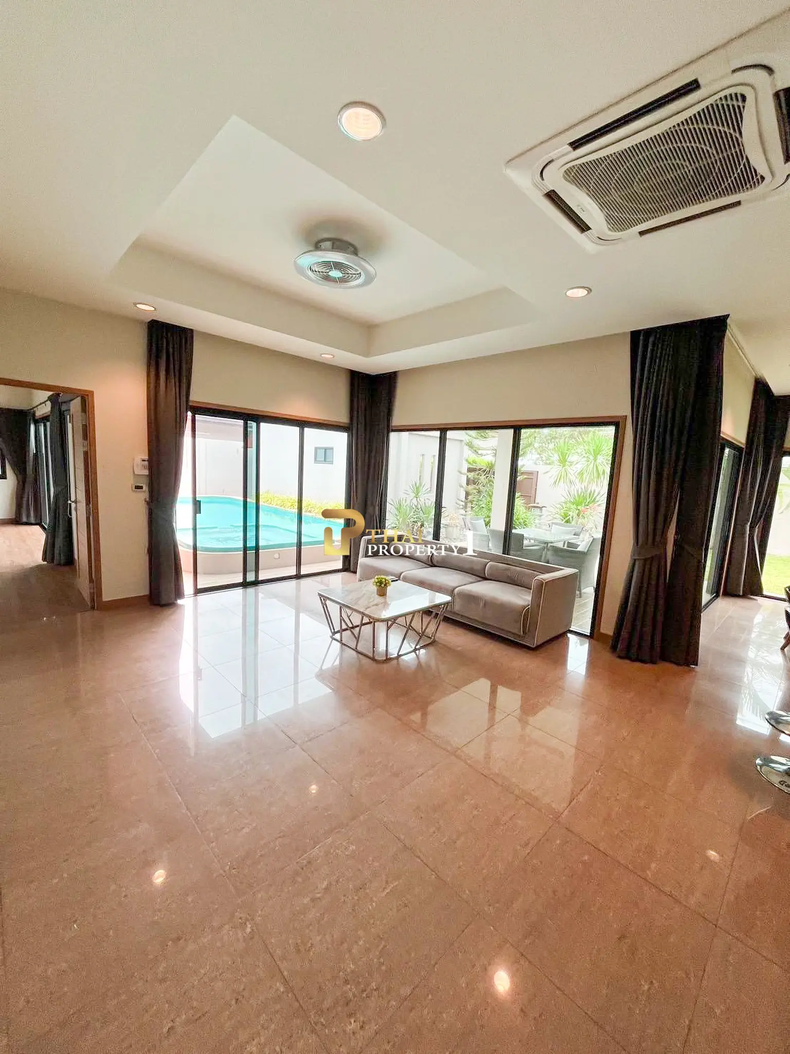 ขายบ้านพูลวิลล่ารีโนเวทใหม่ทั้งหลัง – Baan Pattaya 5