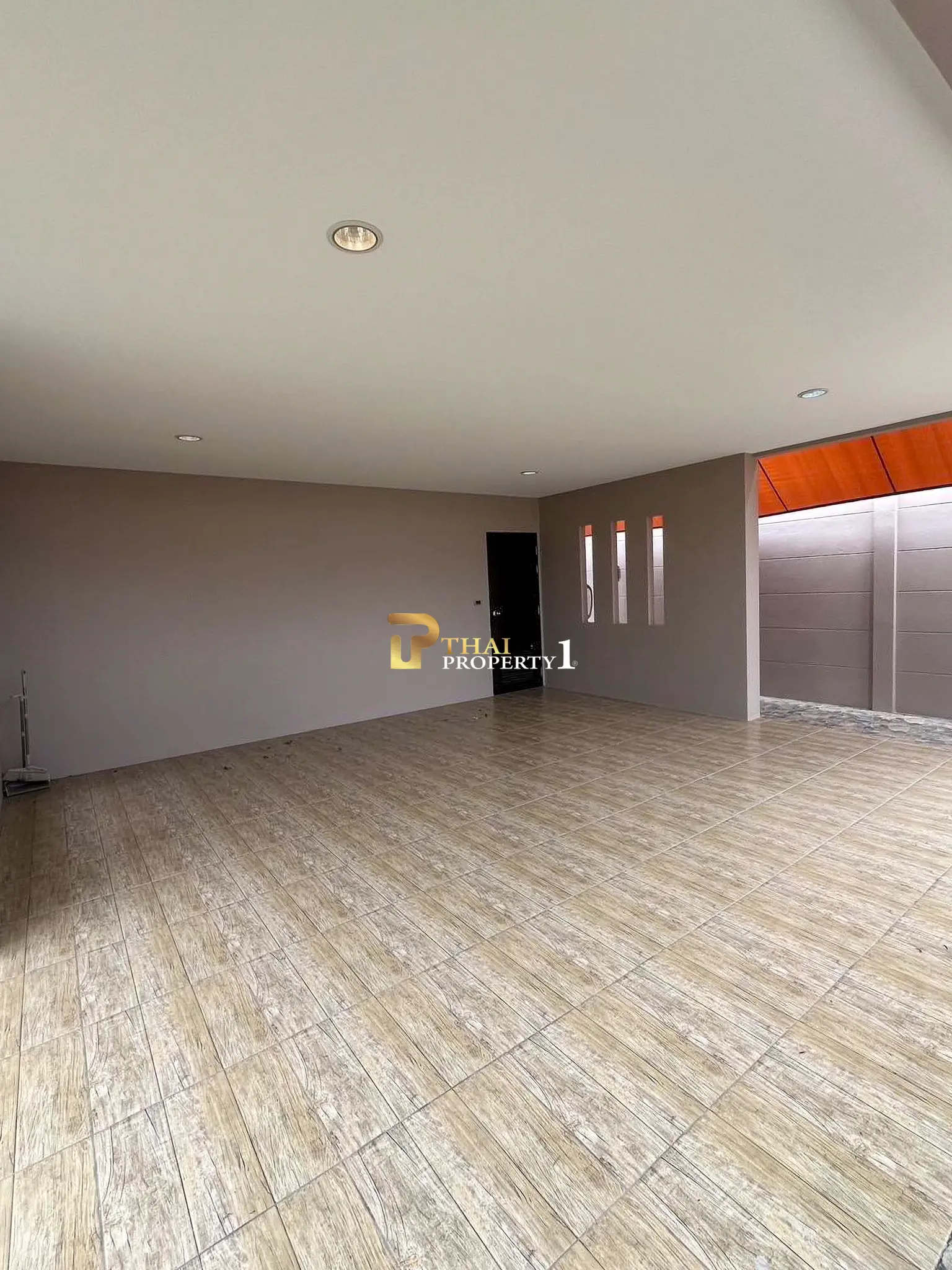 ขายบ้านพูลวิลล่ารีโนเวทใหม่ทั้งหลัง – Baan Pattaya 5