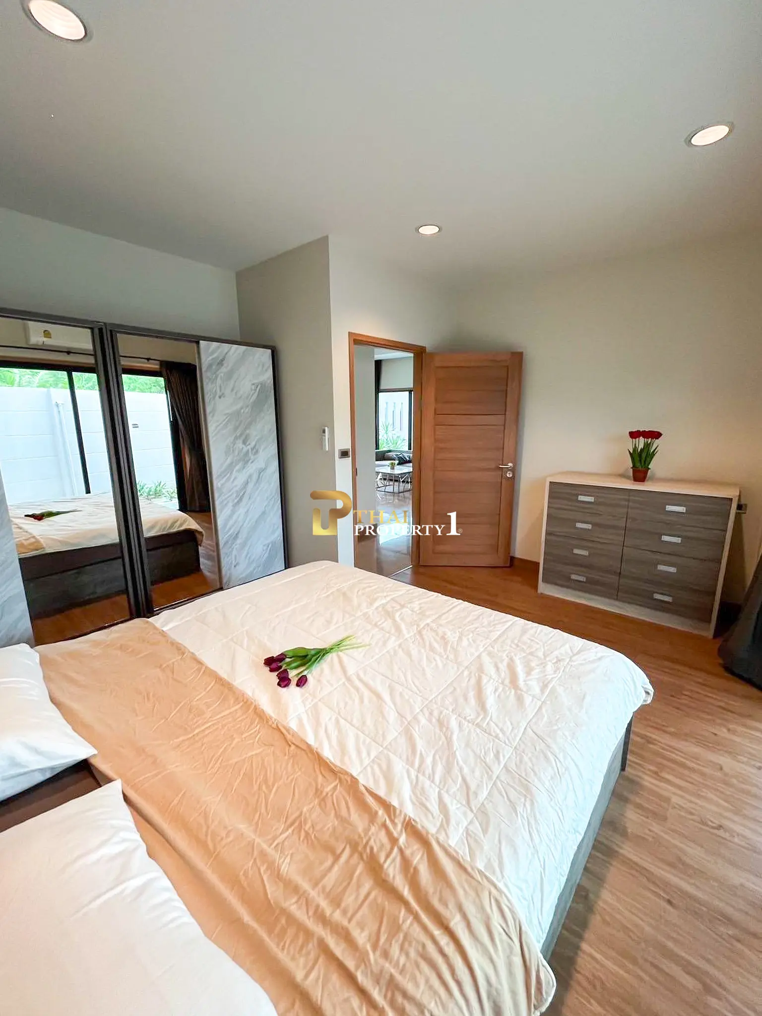 ขายบ้านพูลวิลล่ารีโนเวทใหม่ทั้งหลัง – Baan Pattaya 5