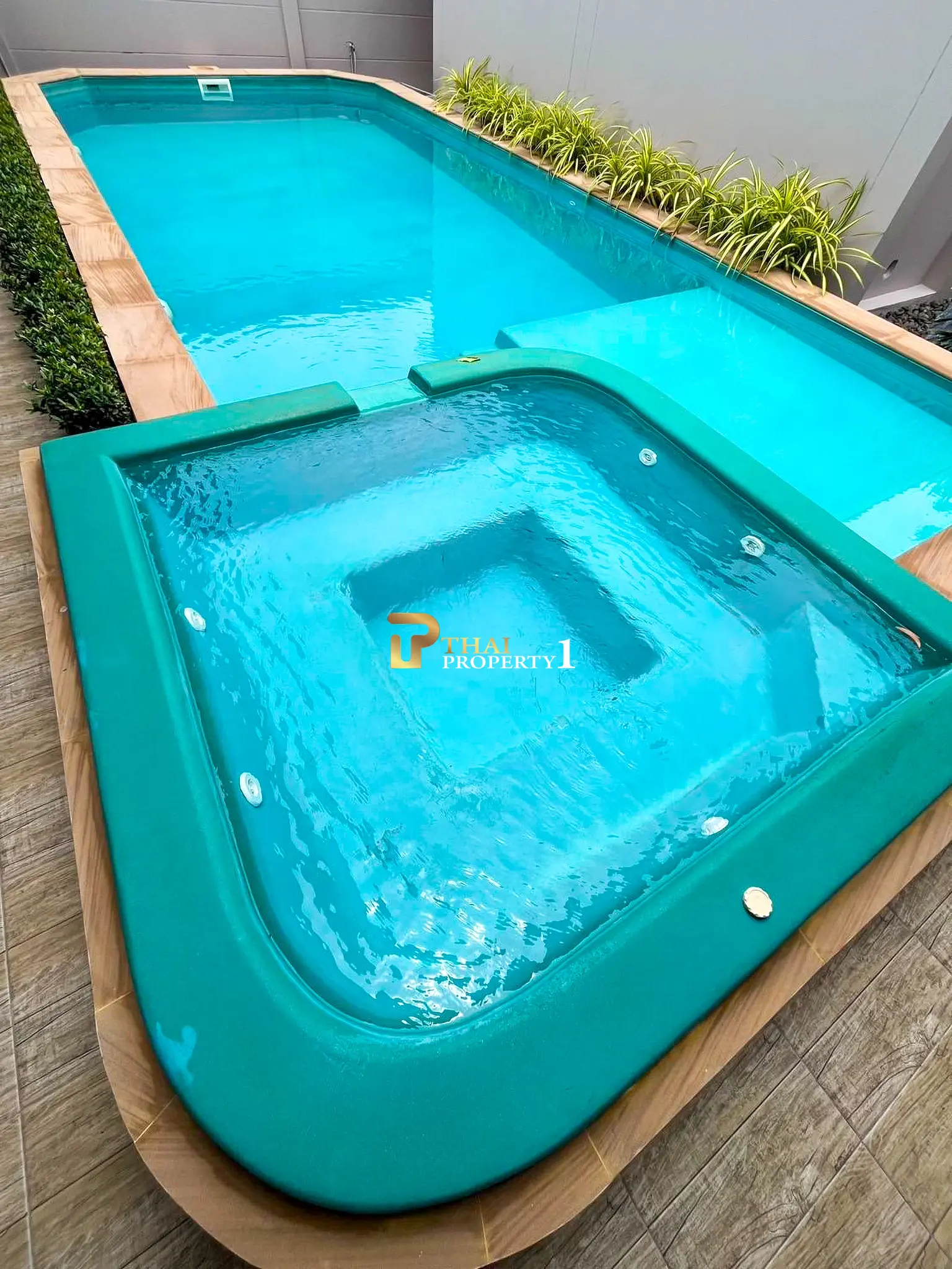 ขายบ้านพูลวิลล่ารีโนเวทใหม่ทั้งหลัง – Baan Pattaya 5