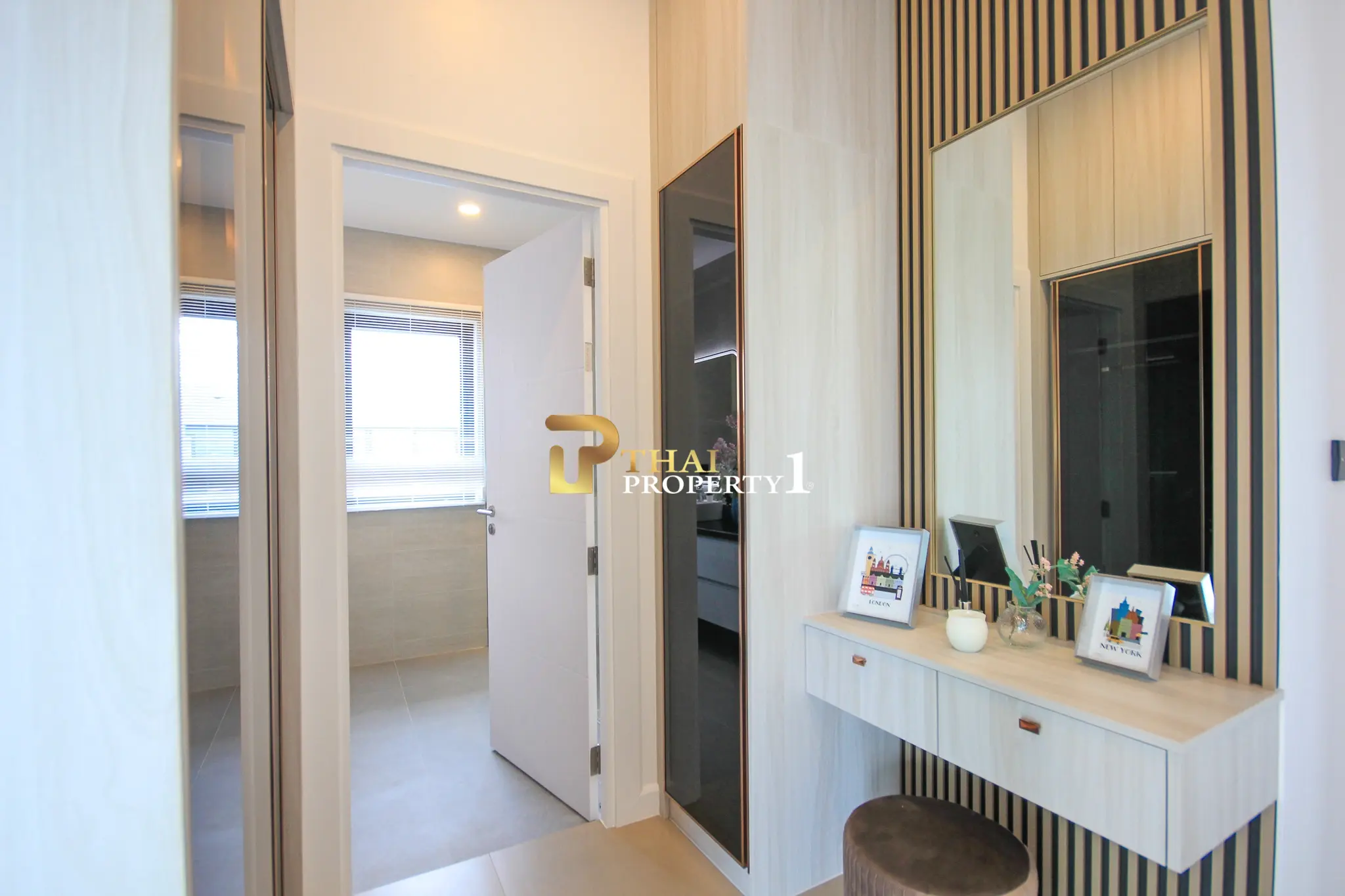 Ny off-plan moderne bassengvilla med 3 soverom i Botanica Hua Hin