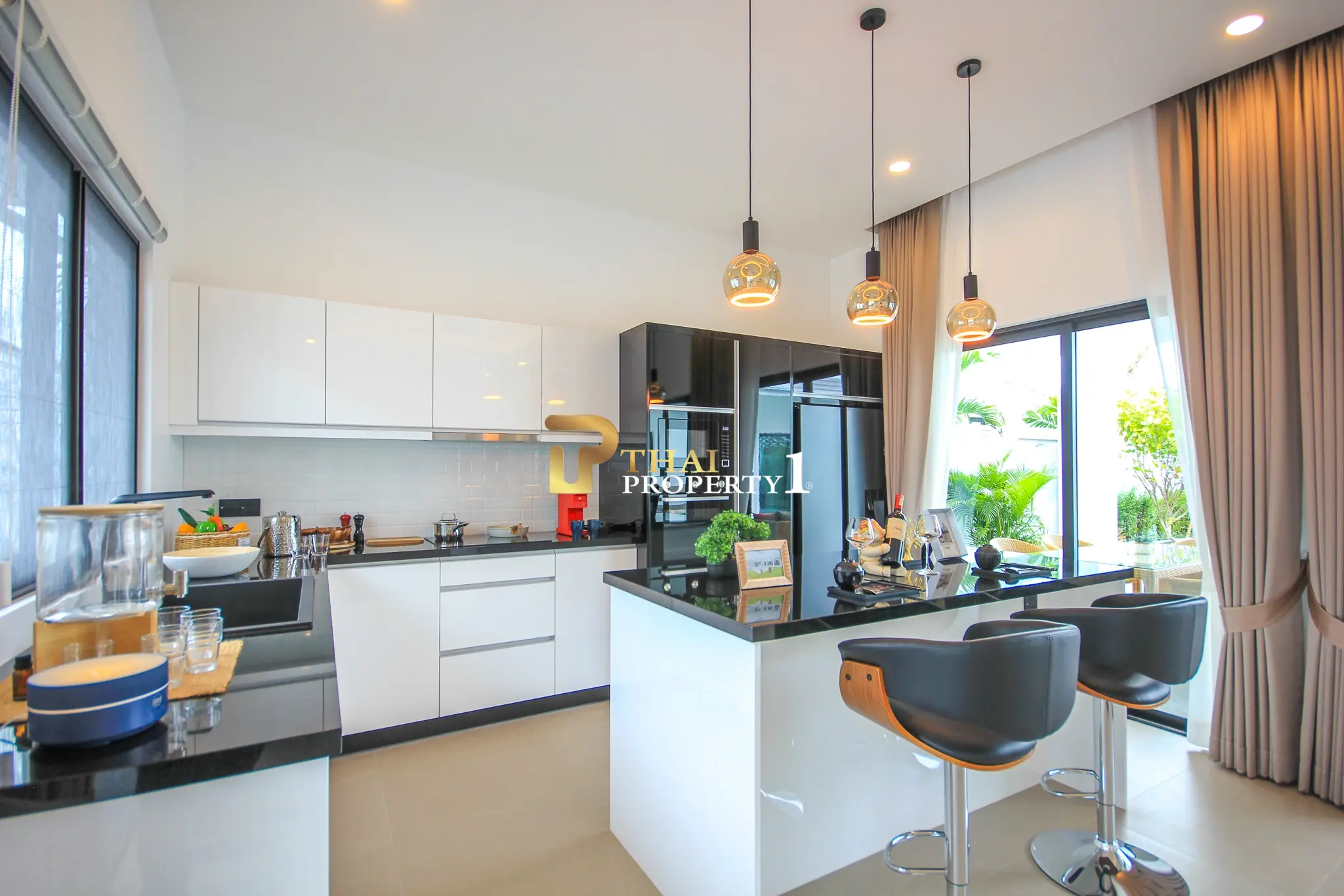 Ny off-plan moderne bassengvilla med 3 soverom i Botanica Hua Hin