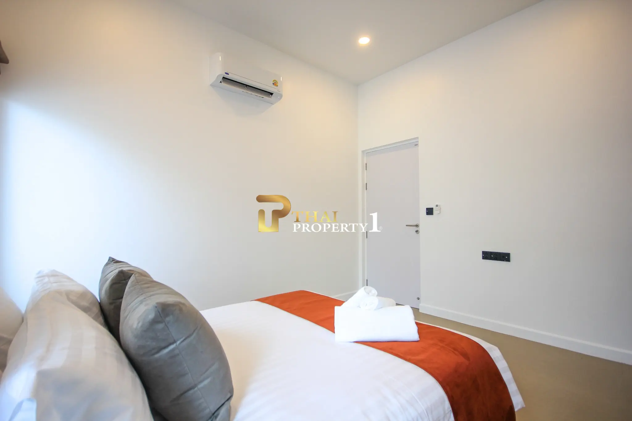 Ny off-plan moderne bassengvilla med 3 soverom i Botanica Hua Hin