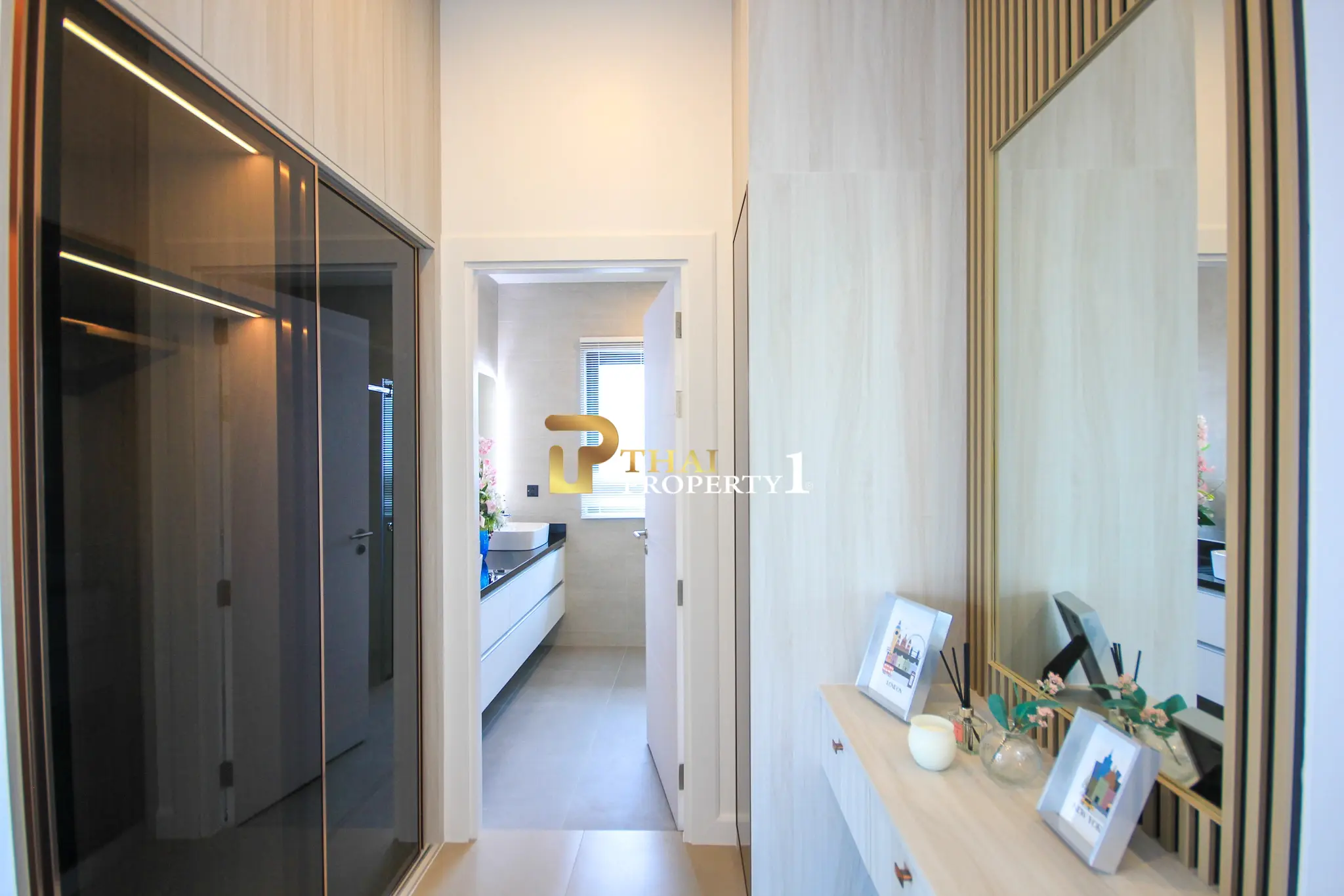 Ny off-plan moderne bassengvilla med 3 soverom i Botanica Hua Hin