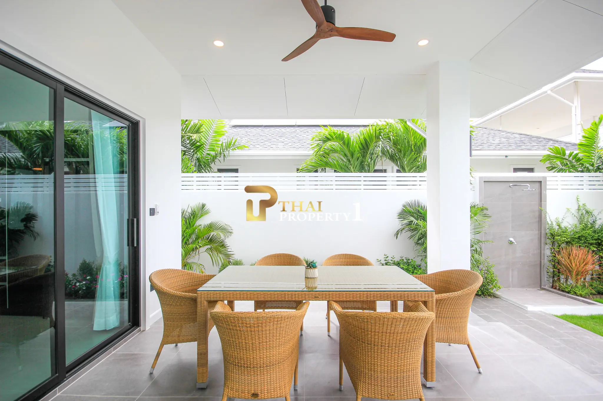 Ny off-plan moderne bassengvilla med 3 soverom i Botanica Hua Hin