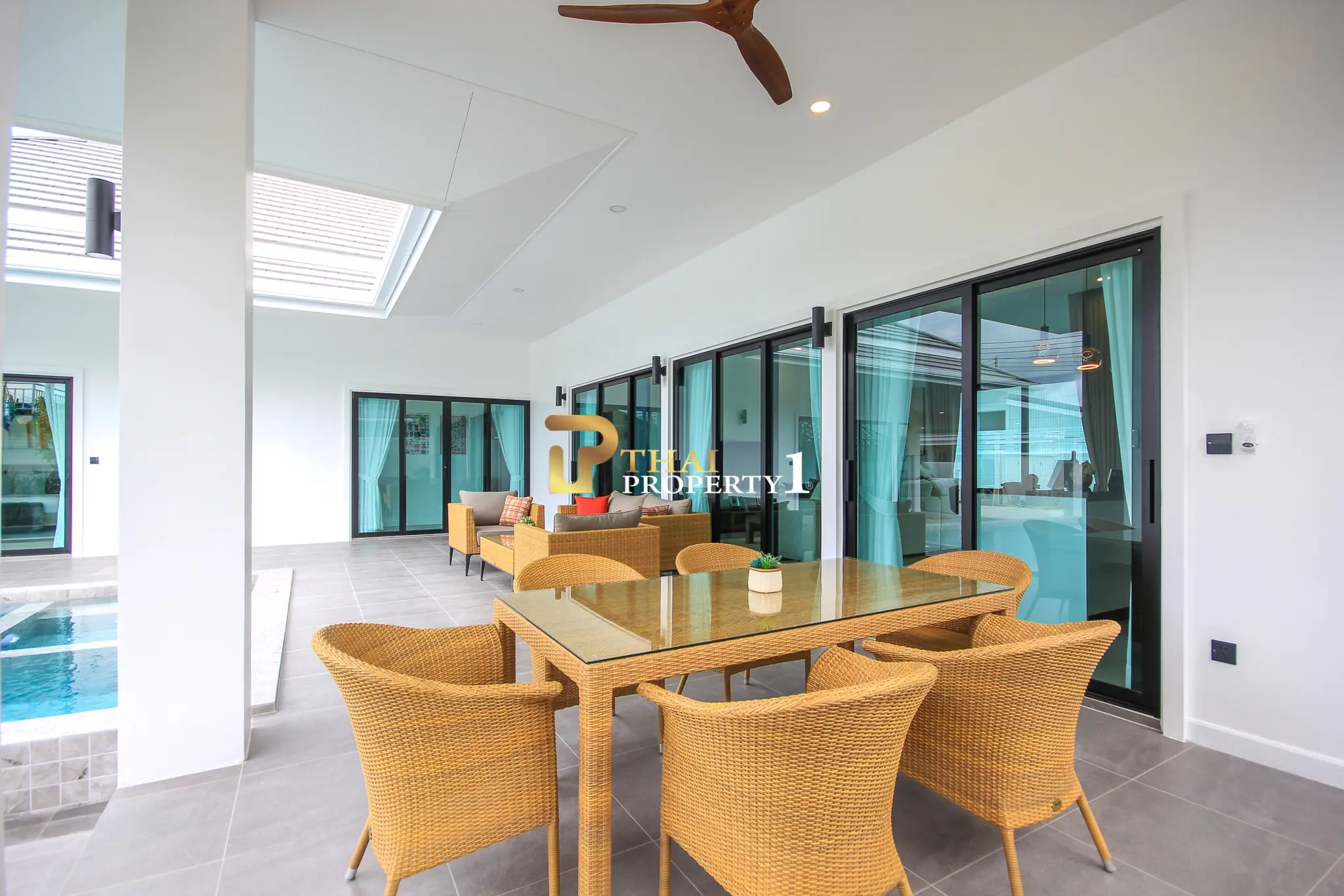 Ny off-plan moderne bassengvilla med 3 soverom i Botanica Hua Hin