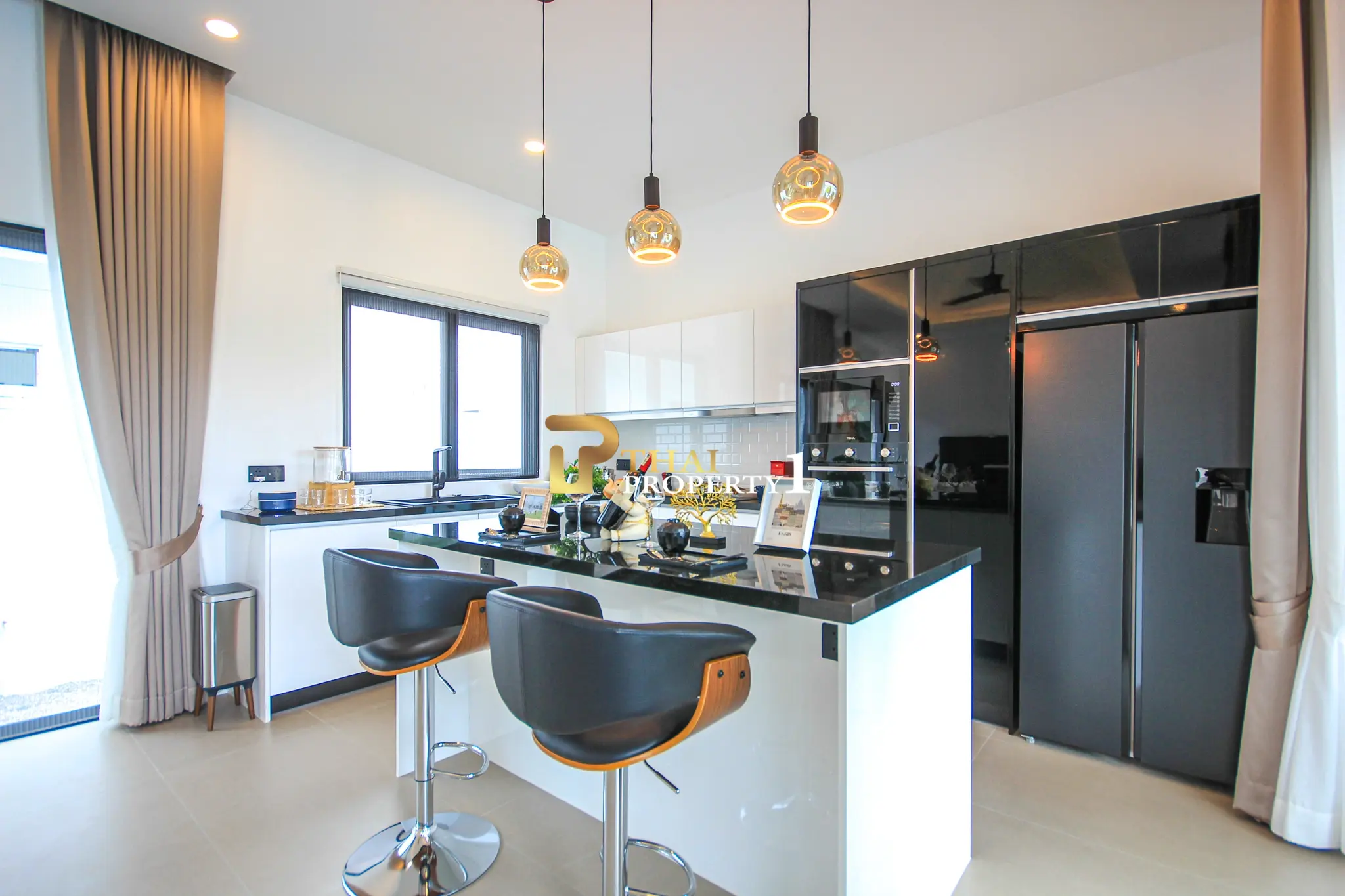 Ny off-plan moderne bassengvilla med 3 soverom i Botanica Hua Hin