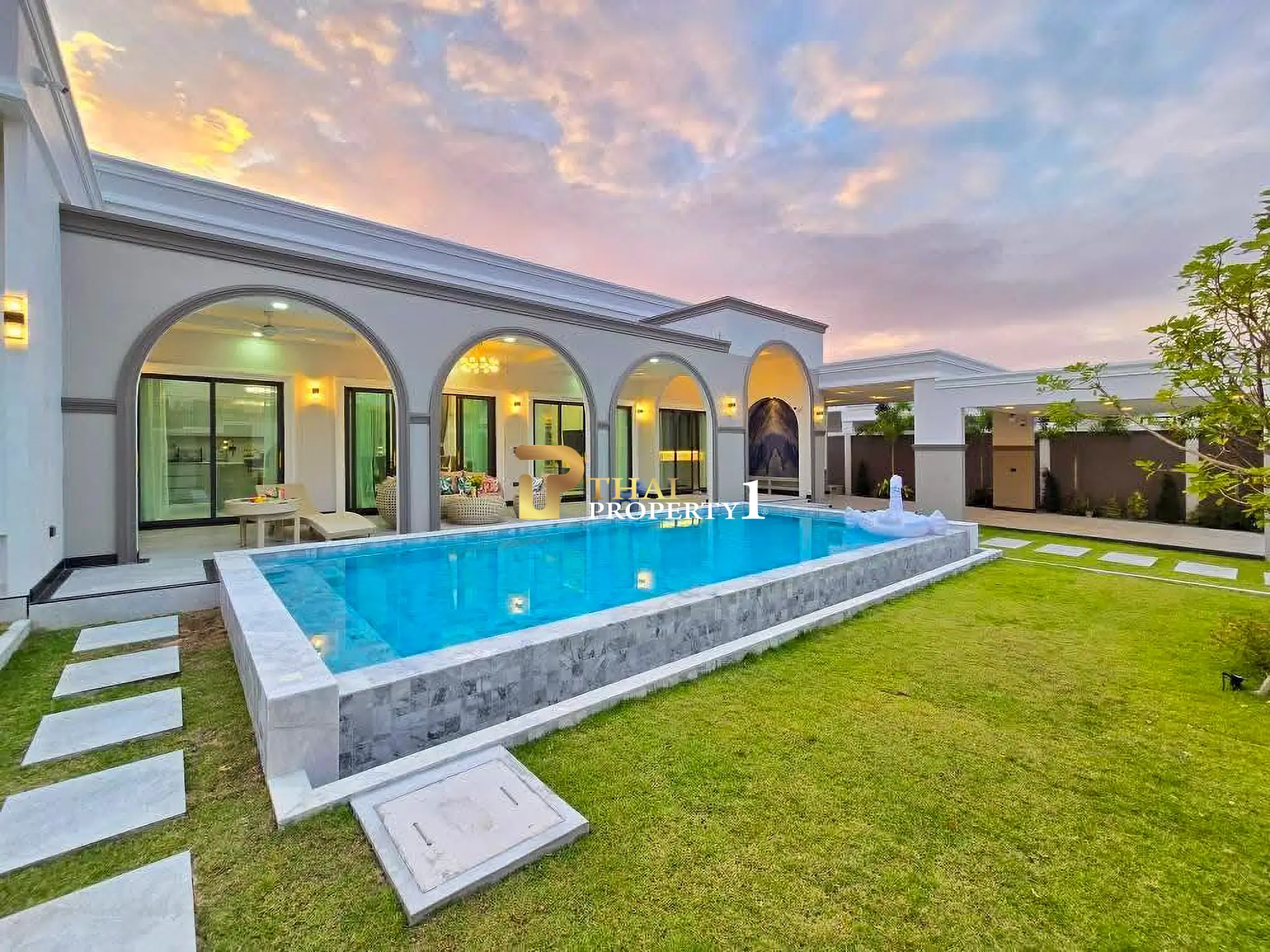 บ้านในฝันที่มีอยู่จริง ขาย Modern Classic Pool Villas Pattaya ใกล้อ่างเก็บน้ำมาบประชัน