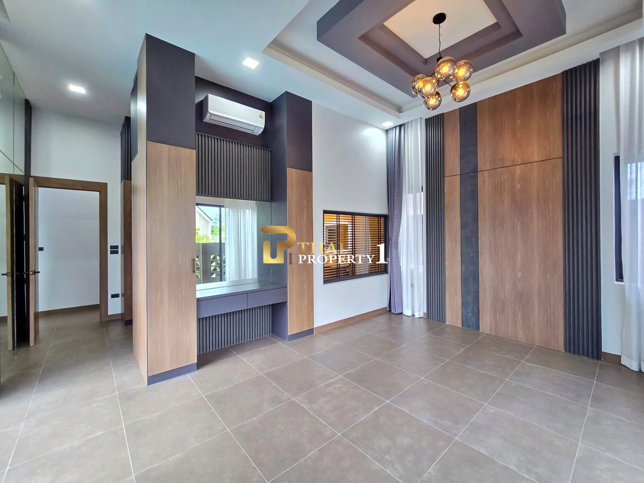 Nybygd klassisk stil Pool Villa i Pattaya – Kun 400 m fra Mabprachan-reservoaret