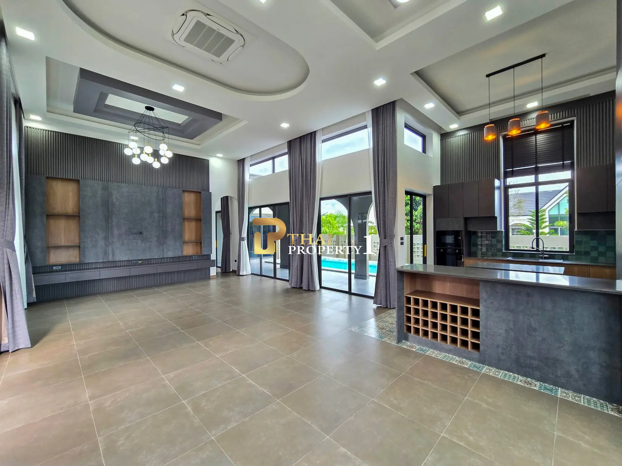 Nybygd klassisk stil Pool Villa i Pattaya – Kun 400 m fra Mabprachan-reservoaret