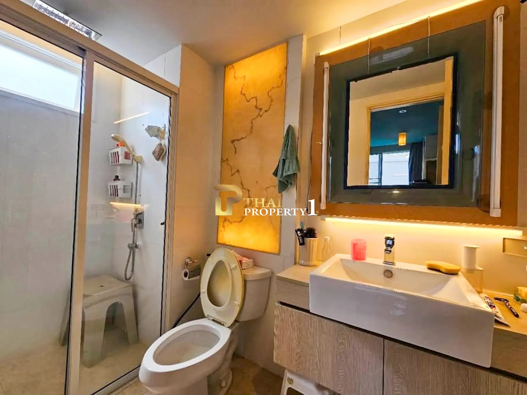 Bassengutsikt 2-roms leilighet til salgs – Atlantis Condo Resort Pattaya