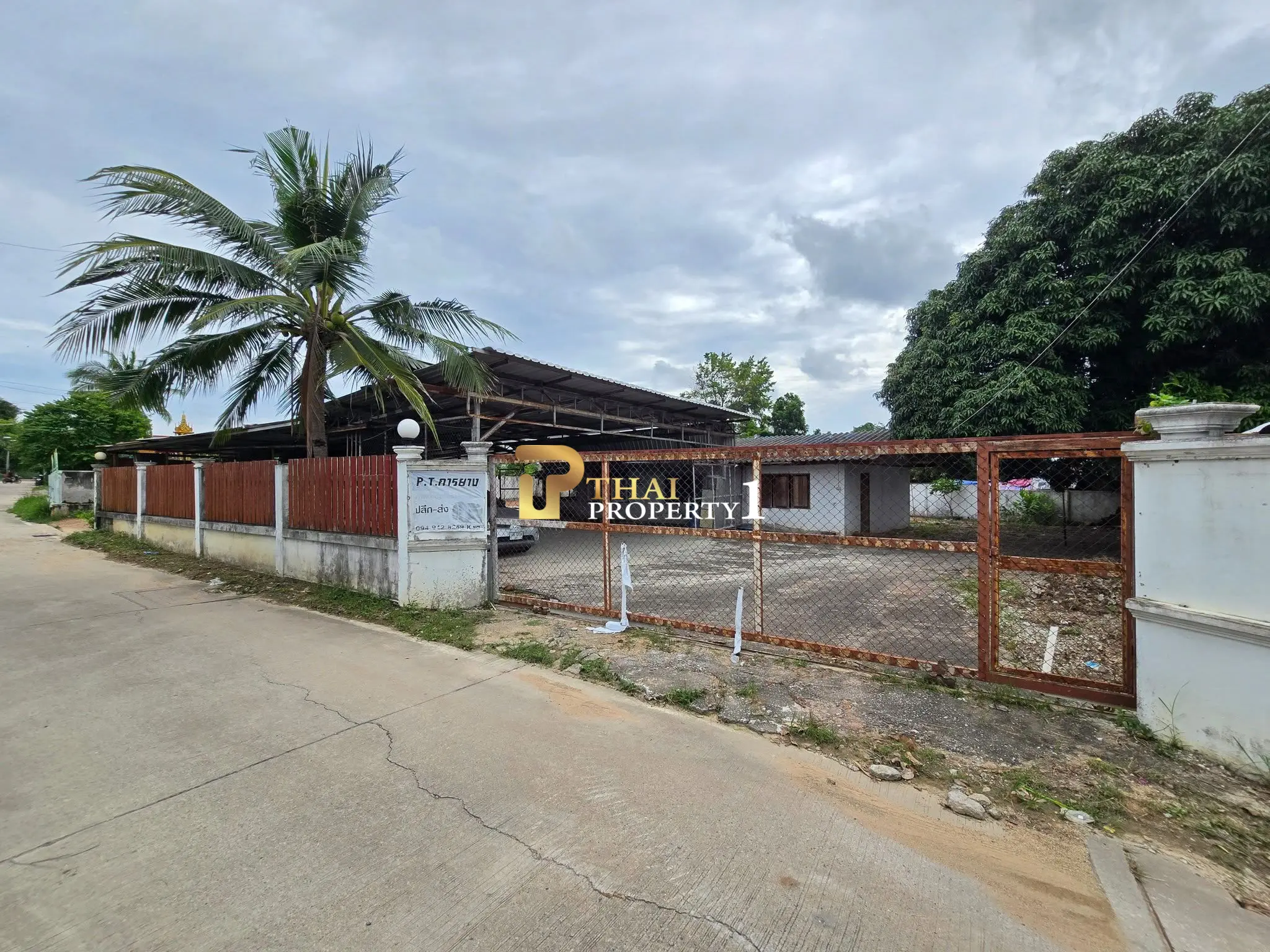 House with Land for Sale – 284 Sq.w. in Pattaya Prime Location Special Price