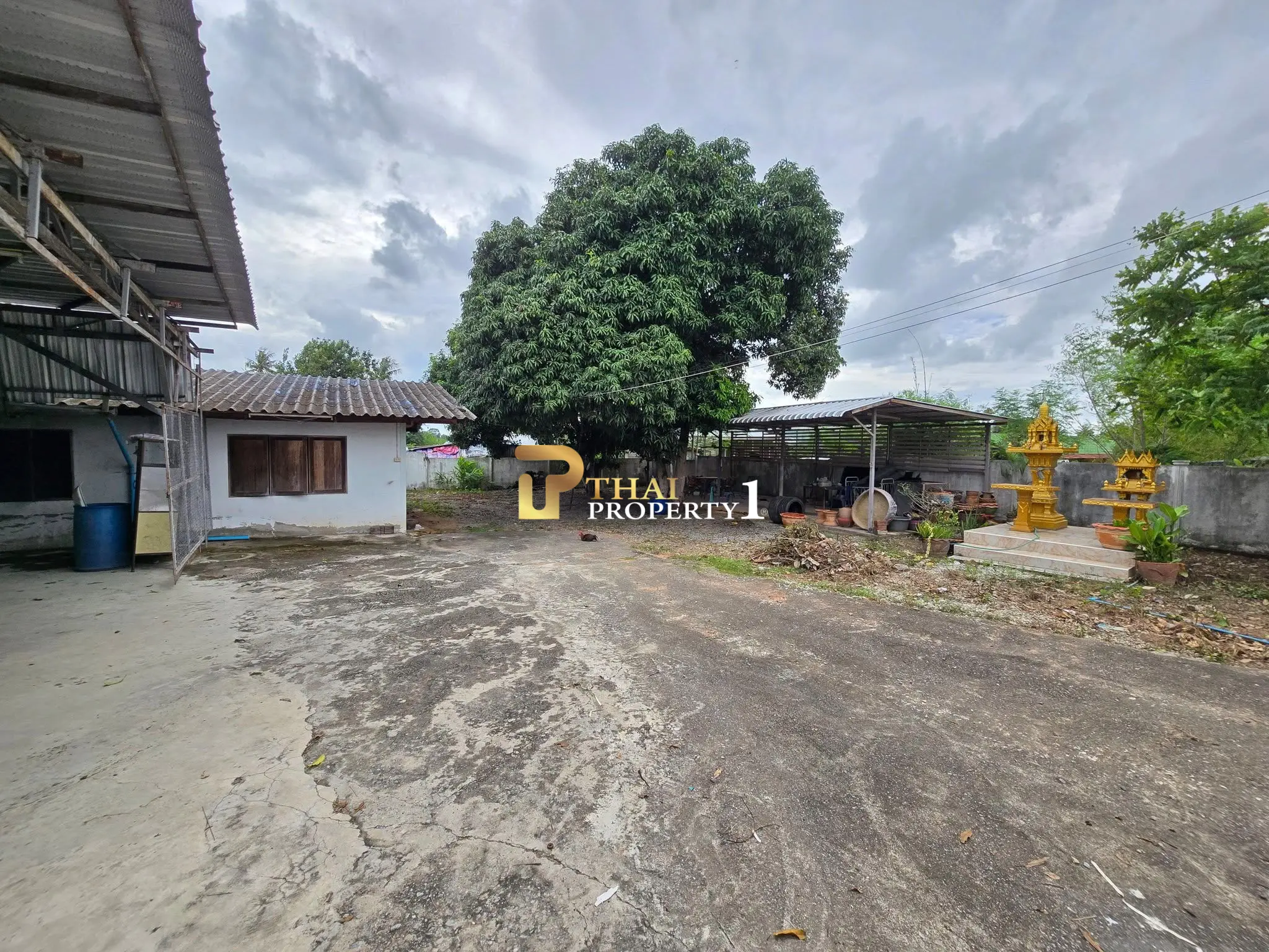 House with Land for Sale – 284 Sq.w. in Pattaya Prime Location Special Price