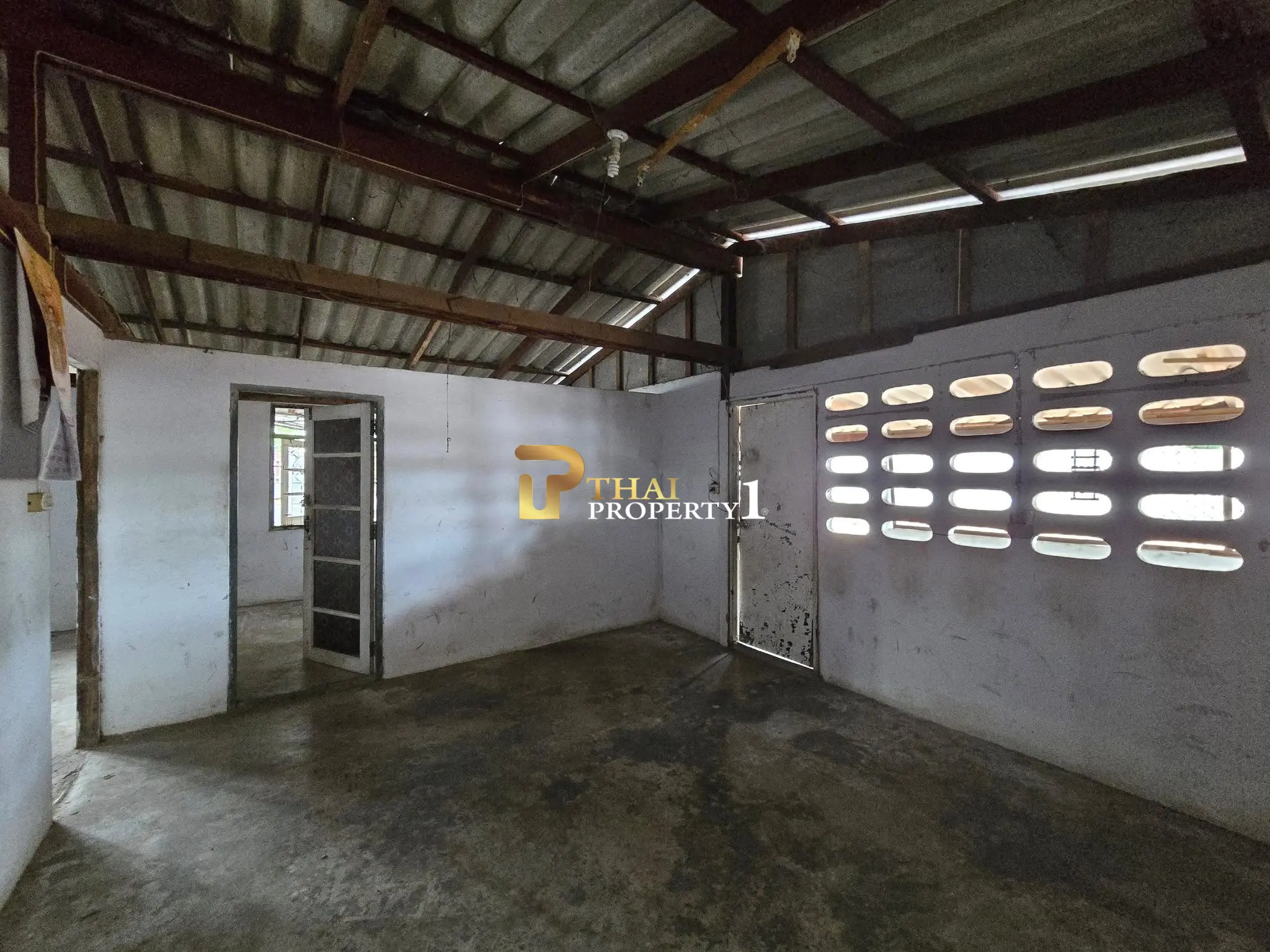 House with Land for Sale – 284 Sq.w. in Pattaya Prime Location Special Price