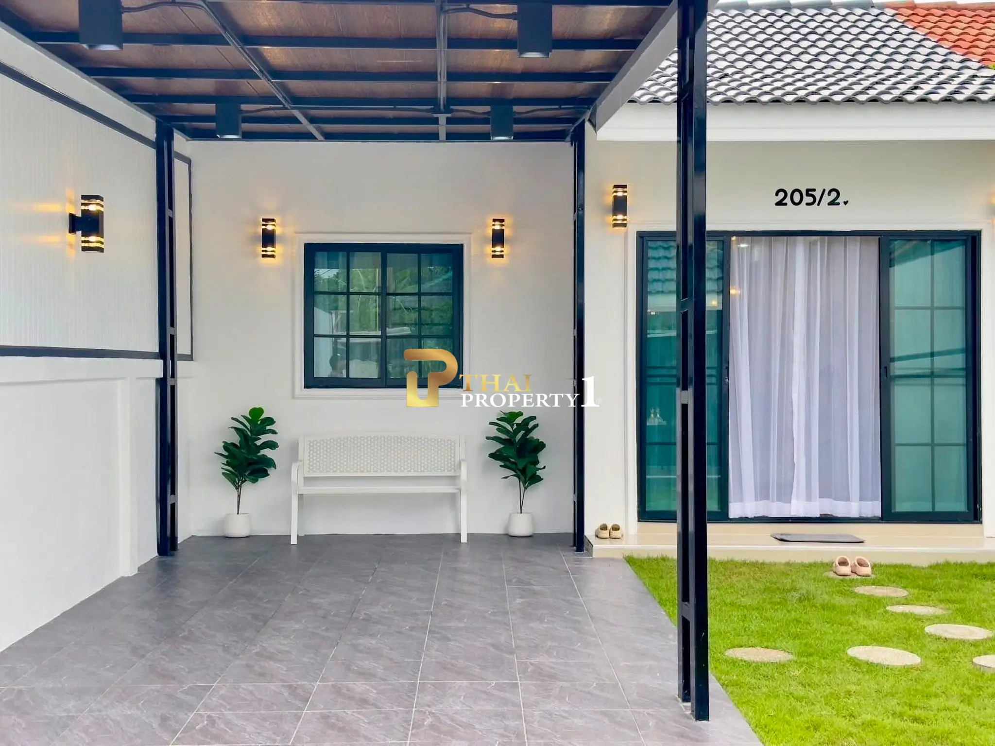 Townhome for Sale – Fully Furnished & Move-in Ready at Amornrat 3 Village Pattaya