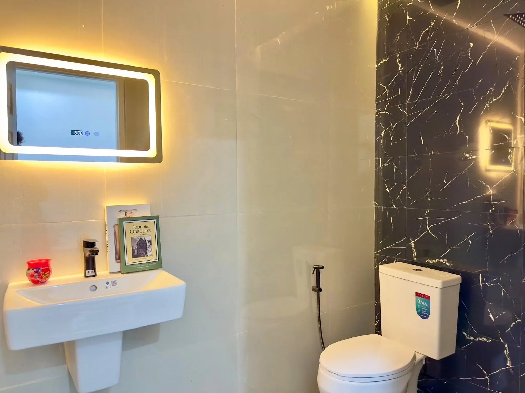 Townhome for Sale – Fully Furnished & Move-in Ready at Amornrat 3 Village Pattaya