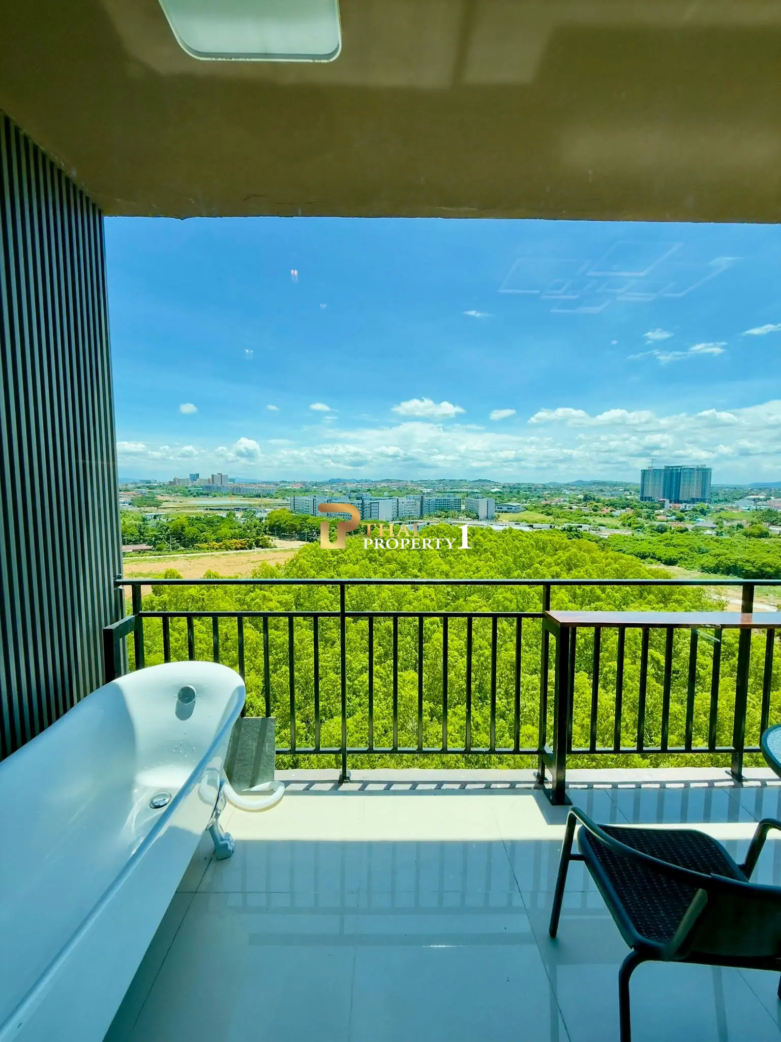 For Sale 1-Bedroom Condo Sea & City View – The Grand Jomtien Pattaya Beach