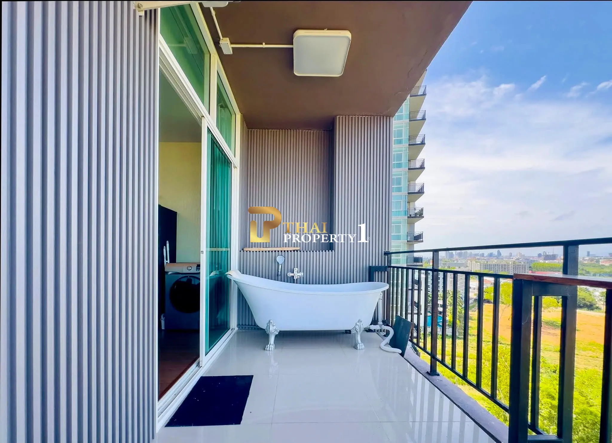 For Sale 1-Bedroom Condo Sea & City View – The Grand Jomtien Pattaya Beach