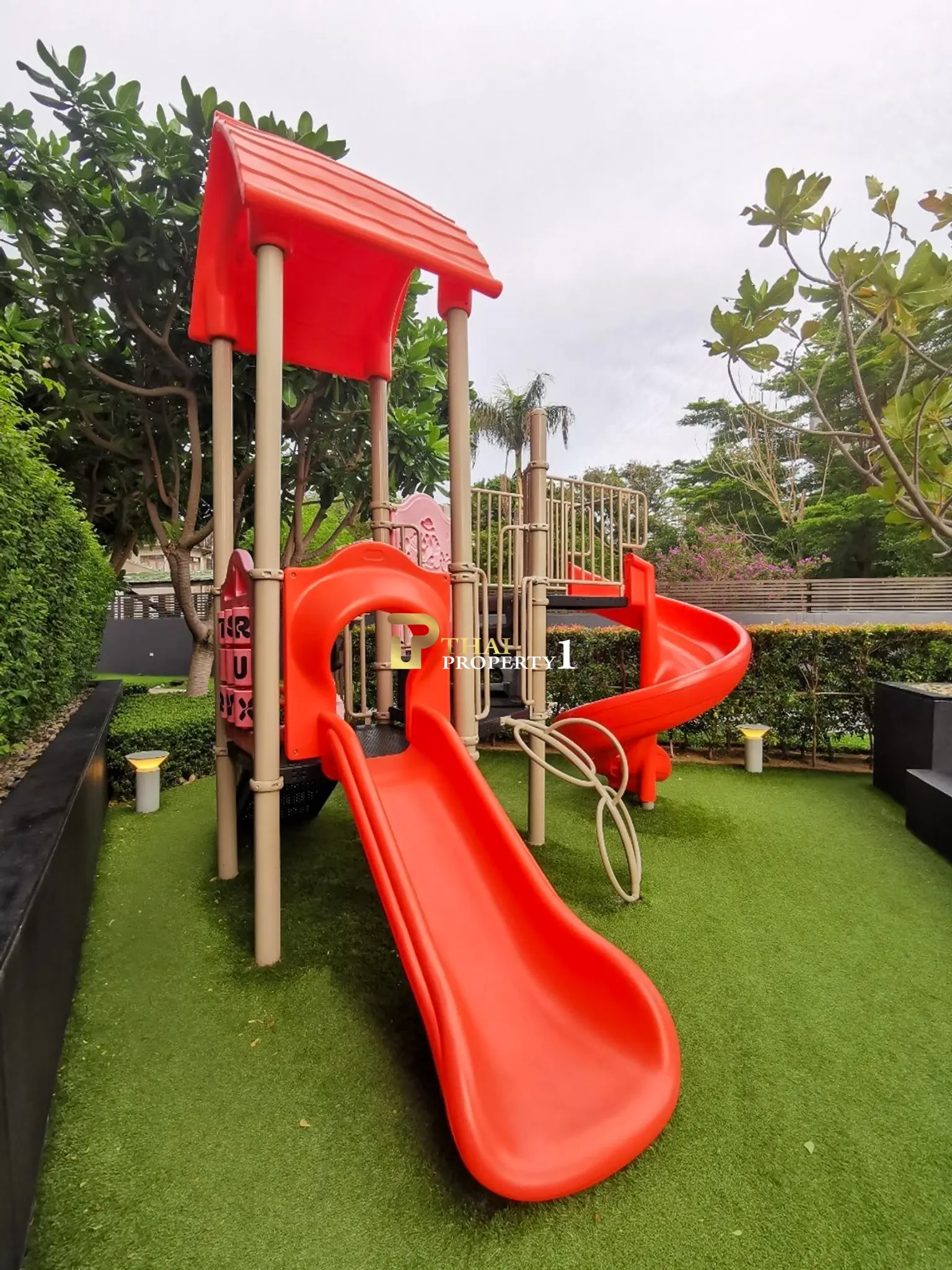 Sea View 2-Bedroom Condo for Sale – Reflection Jomtien Beach Pattaya