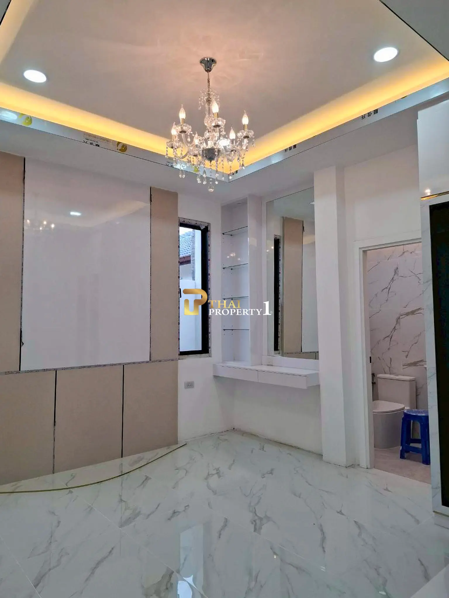 New Modern Pool Villa – Single Storey Home Near Mabprachan Reservoir, Pattaya