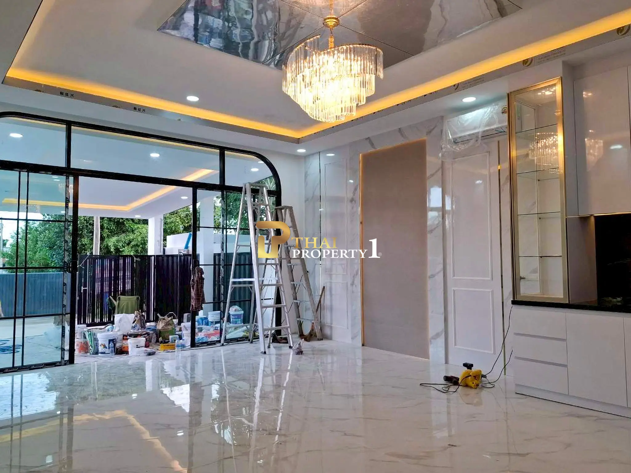 New Modern Pool Villa – Single Storey Home Near Mabprachan Reservoir, Pattaya