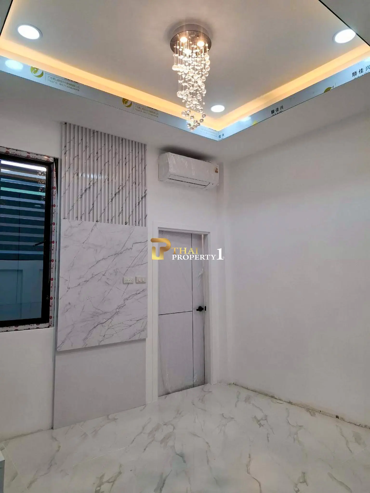 New Modern Pool Villa – Single Storey Home Near Mabprachan Reservoir, Pattaya