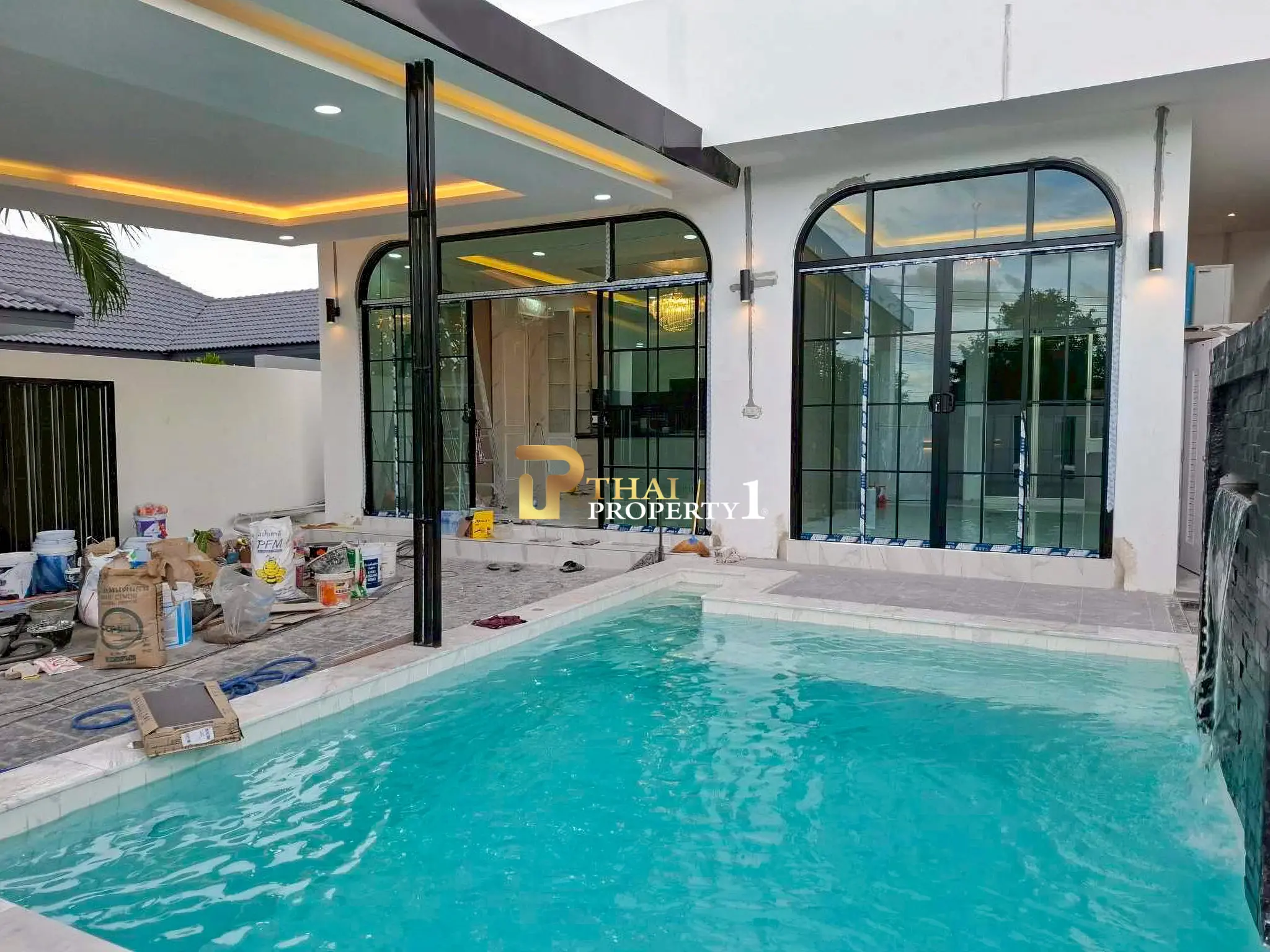 New Modern Pool Villa – Single Storey Home Near Mabprachan Reservoir, Pattaya